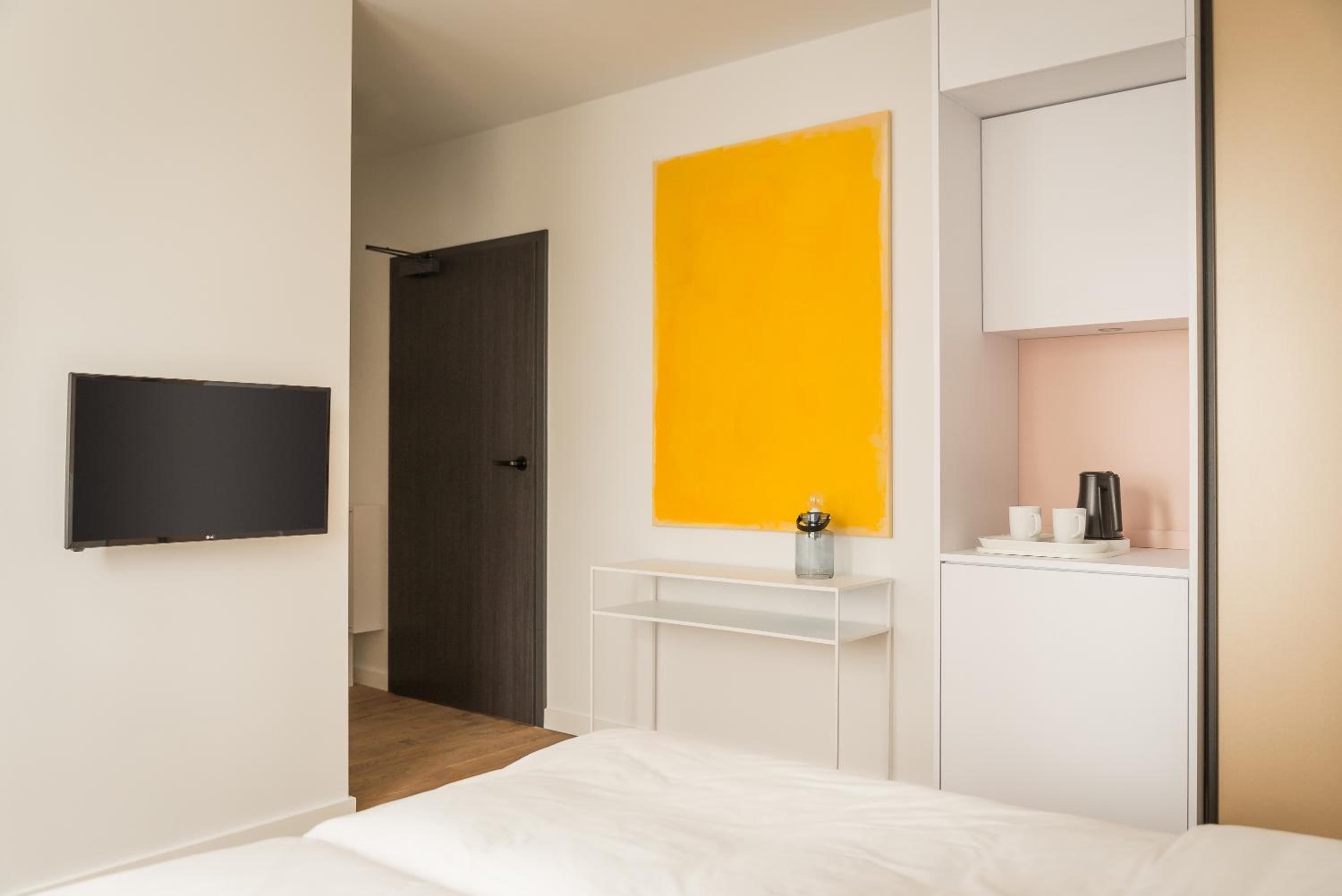 Deluxe Double Room with Shower
