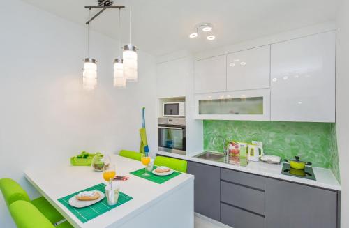 Superior One-Bedroom Apartment with Balcony and Sea VIew - Photo 5