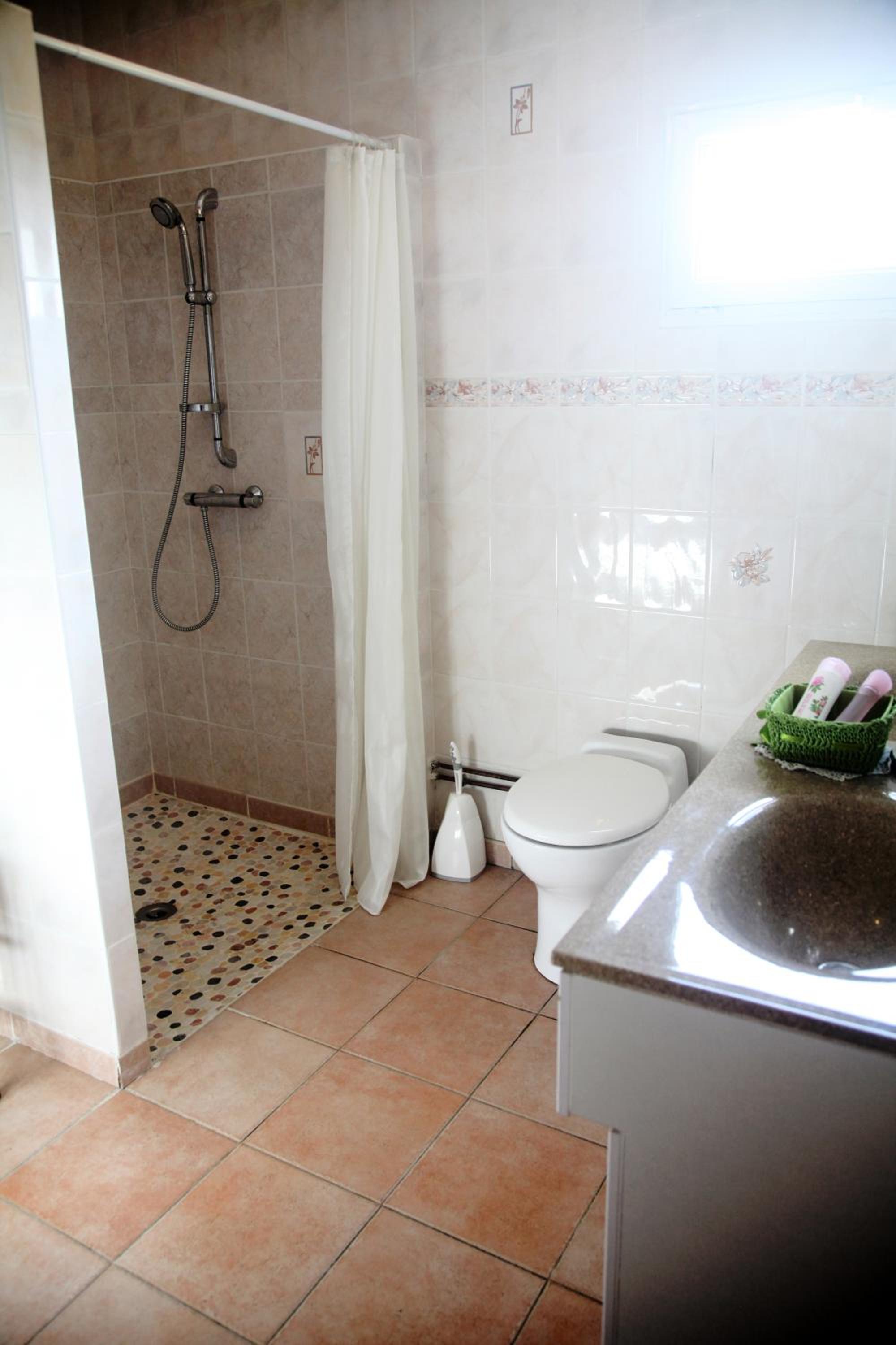 Double Room - Photo 3