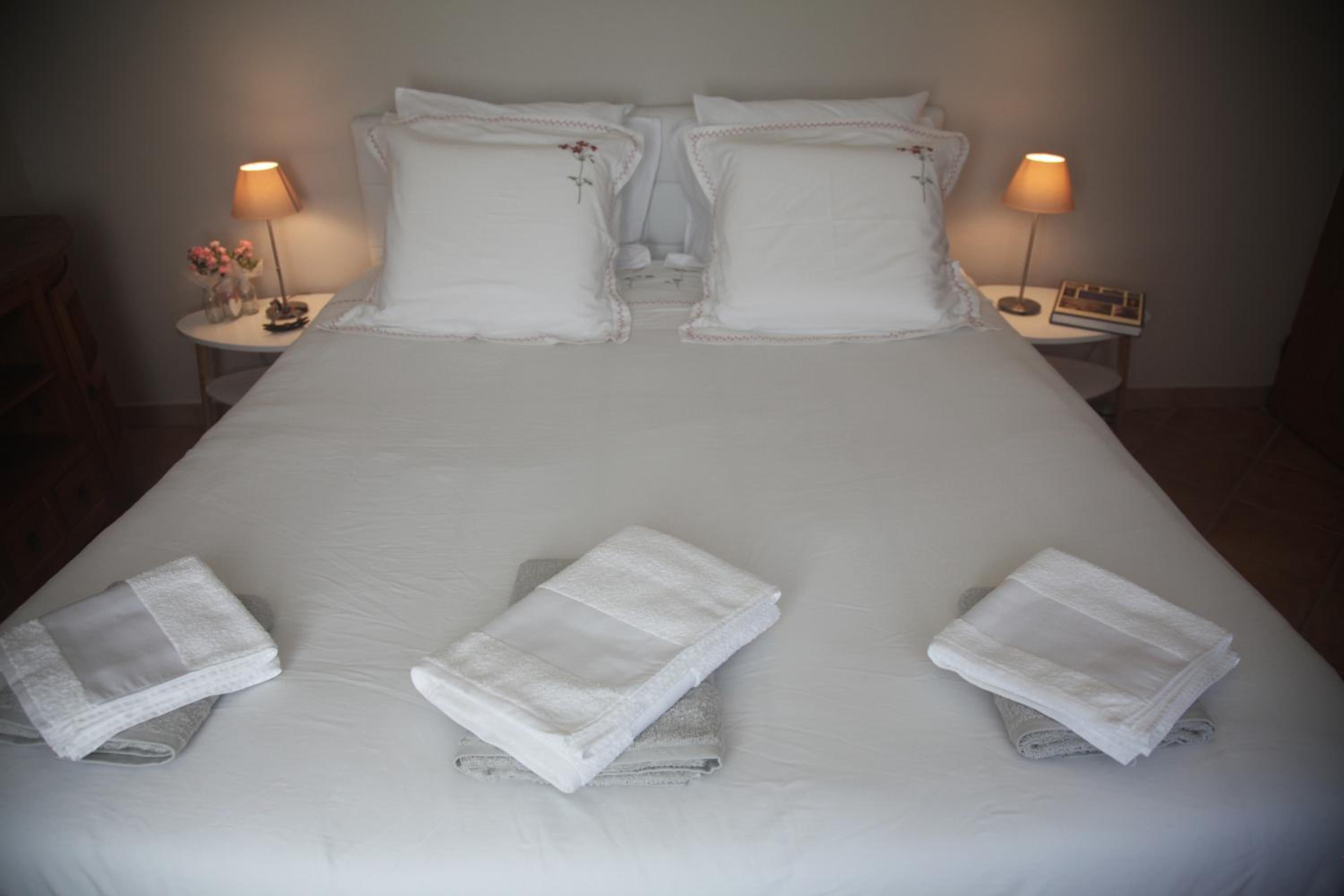 Double Room - Photo 2