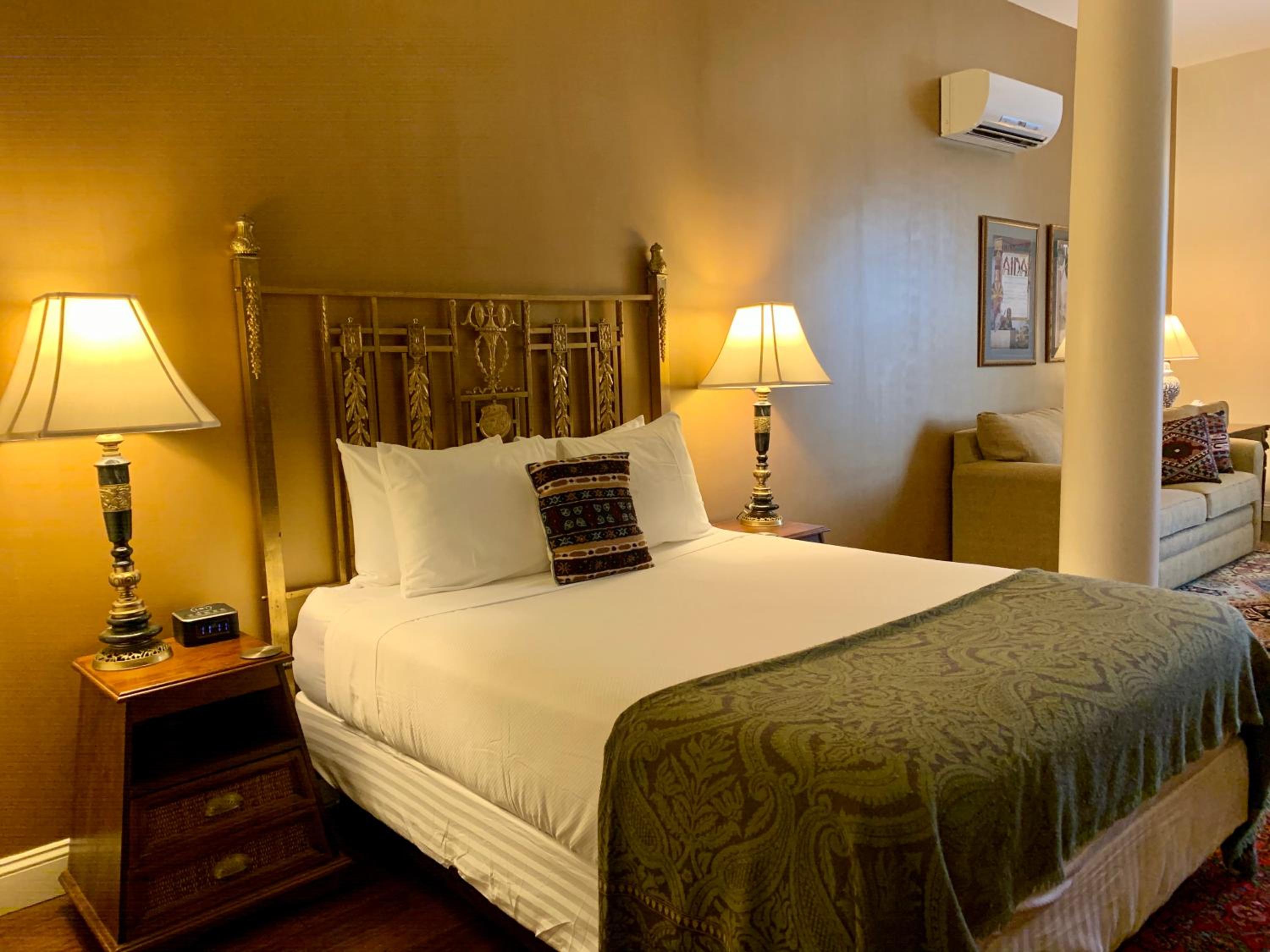 Deluxe Suite photo 3