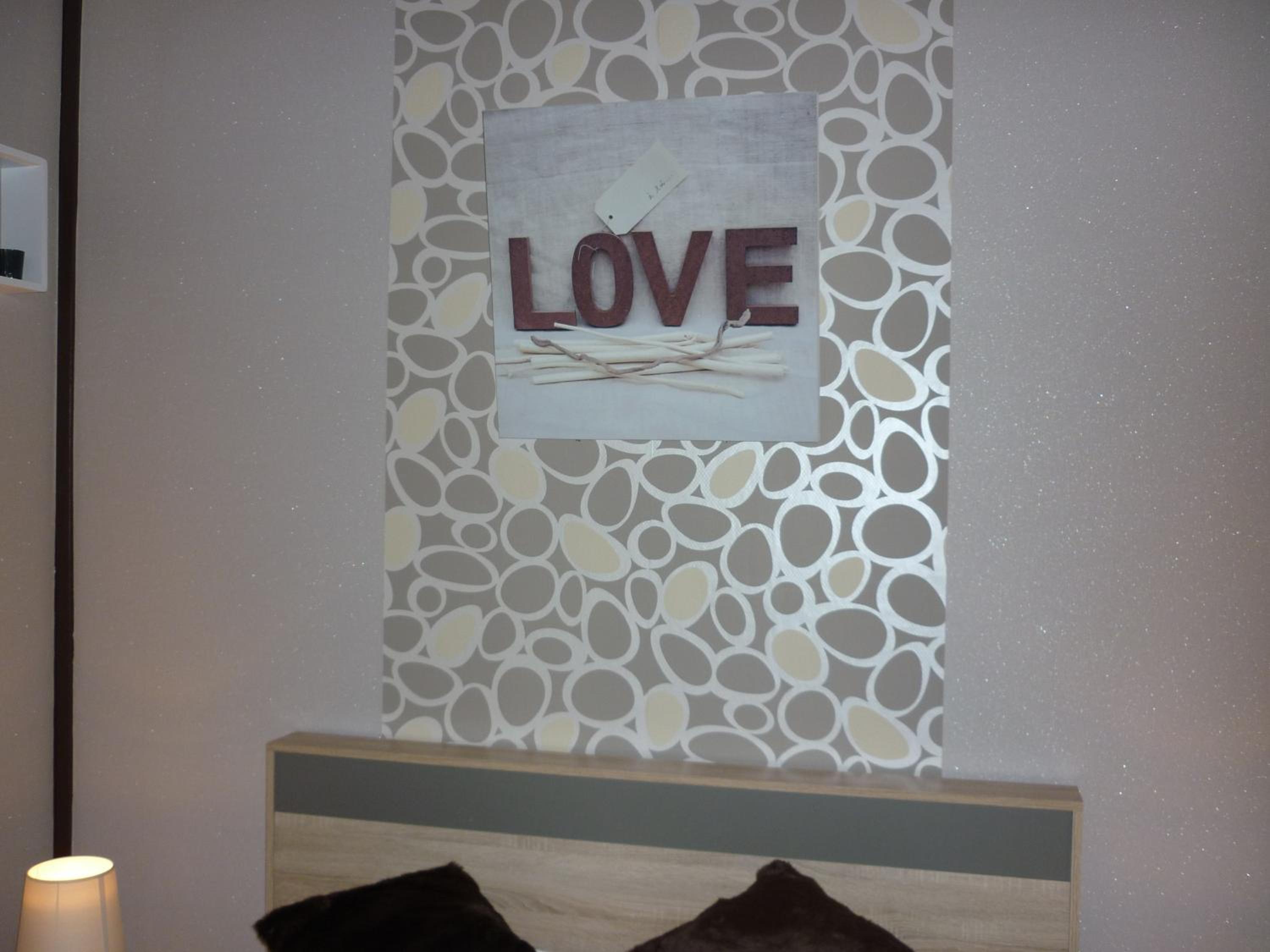 One-Bedroom Apartment - Photo 1