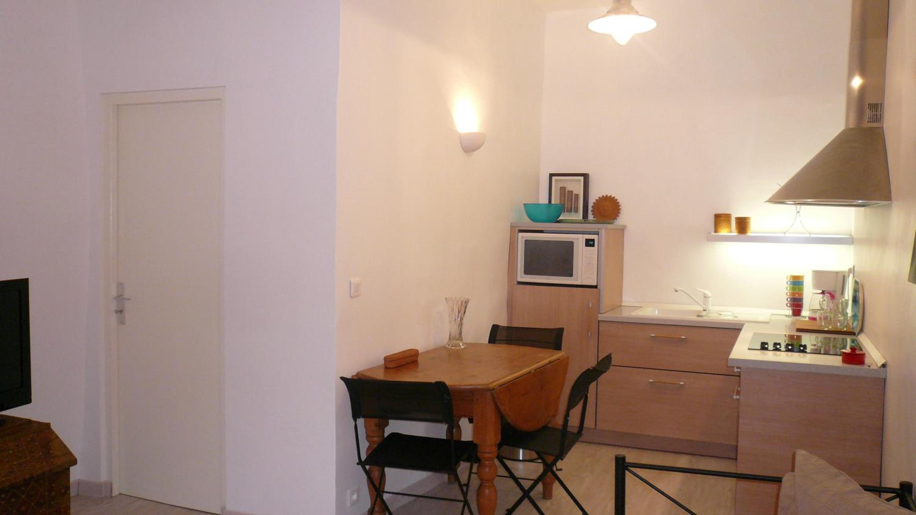 One-Bedroom Apartment 1st Floor - Ruelle Du Malonat
