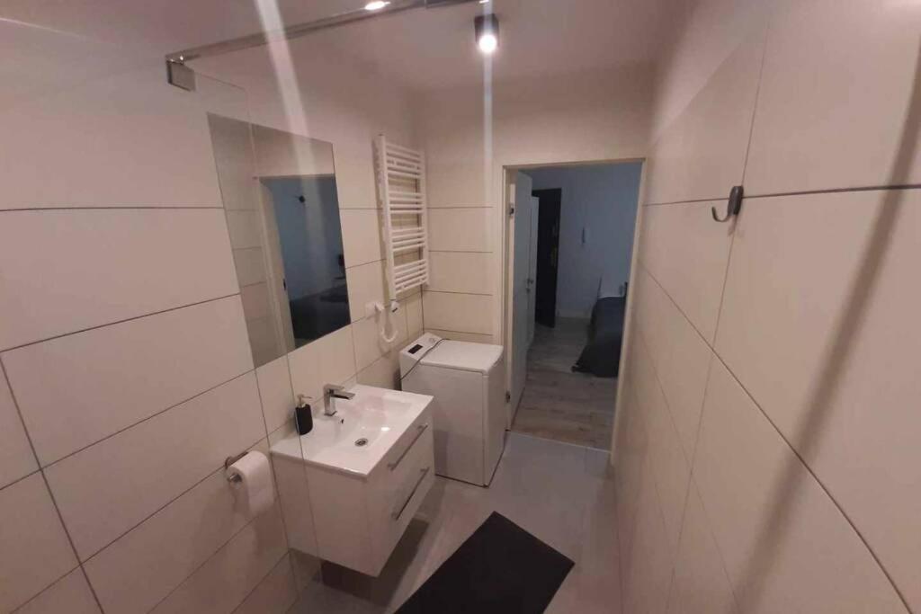 Studio Apartment - Photo 3