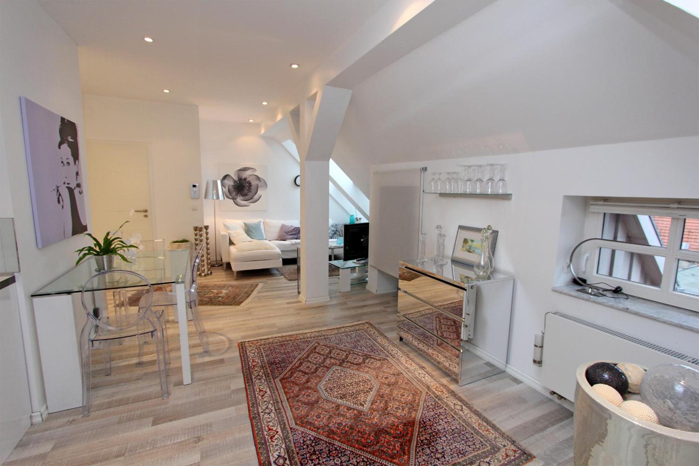 Apartment photo 1