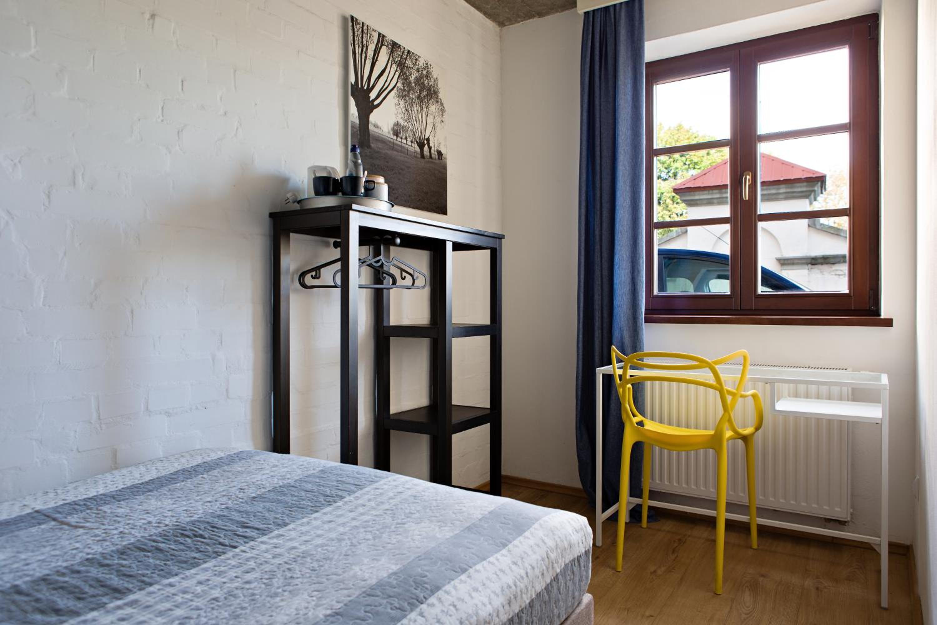 Double Room with Private Bathroom - Photo 4