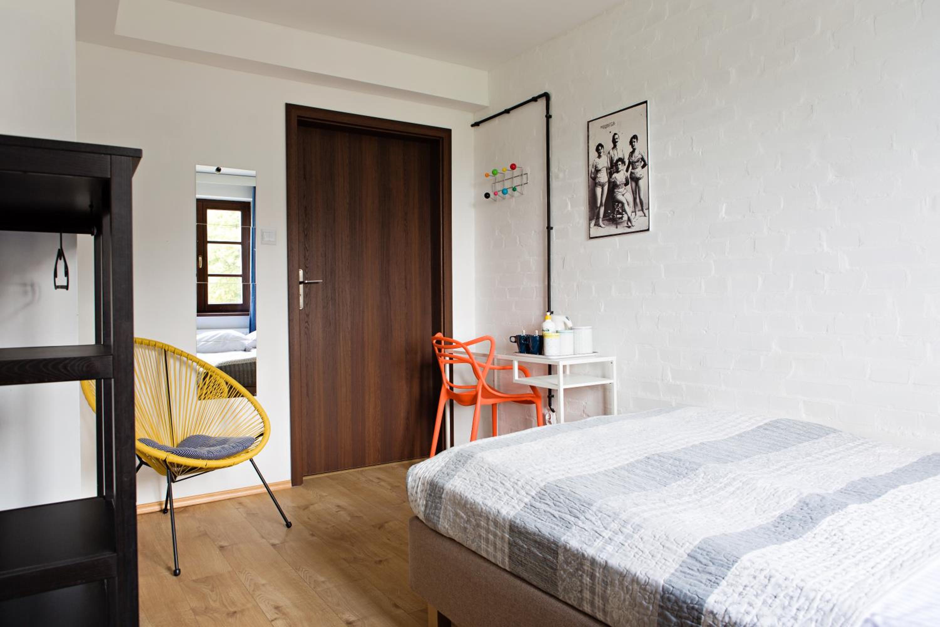 Double Room with Private Bathroom - Photo 3
