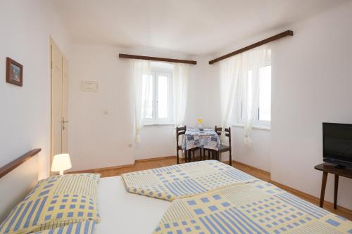 Studio with Sea View - Photo 3