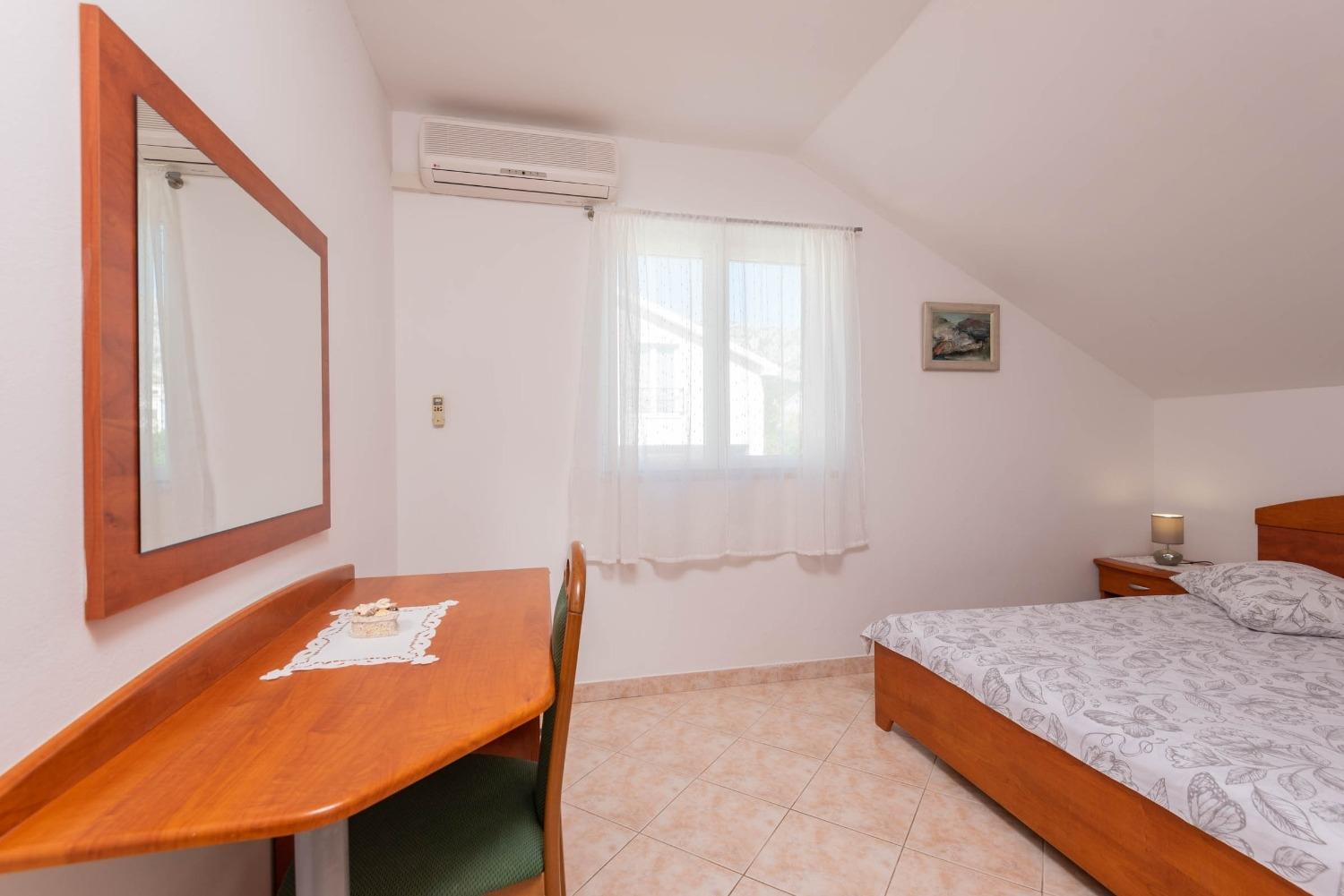 Apartment 11 photo 2