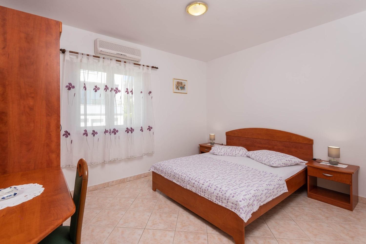Apartment 8 photo 2