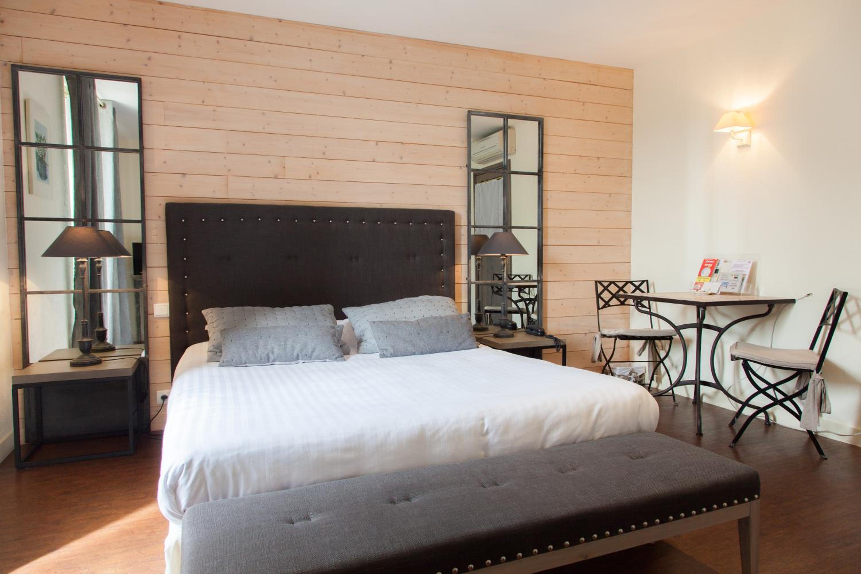 Double Room - Photo 2