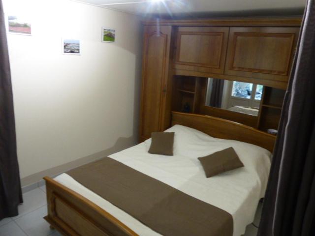 Two-Bedroom House photo 3