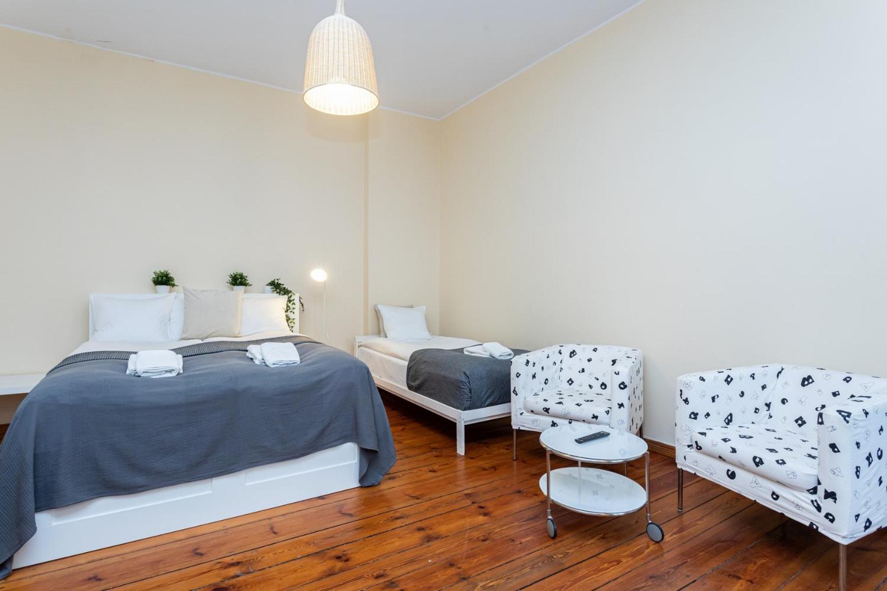 One-Bedroom Apartment with Balcony - Photo 8