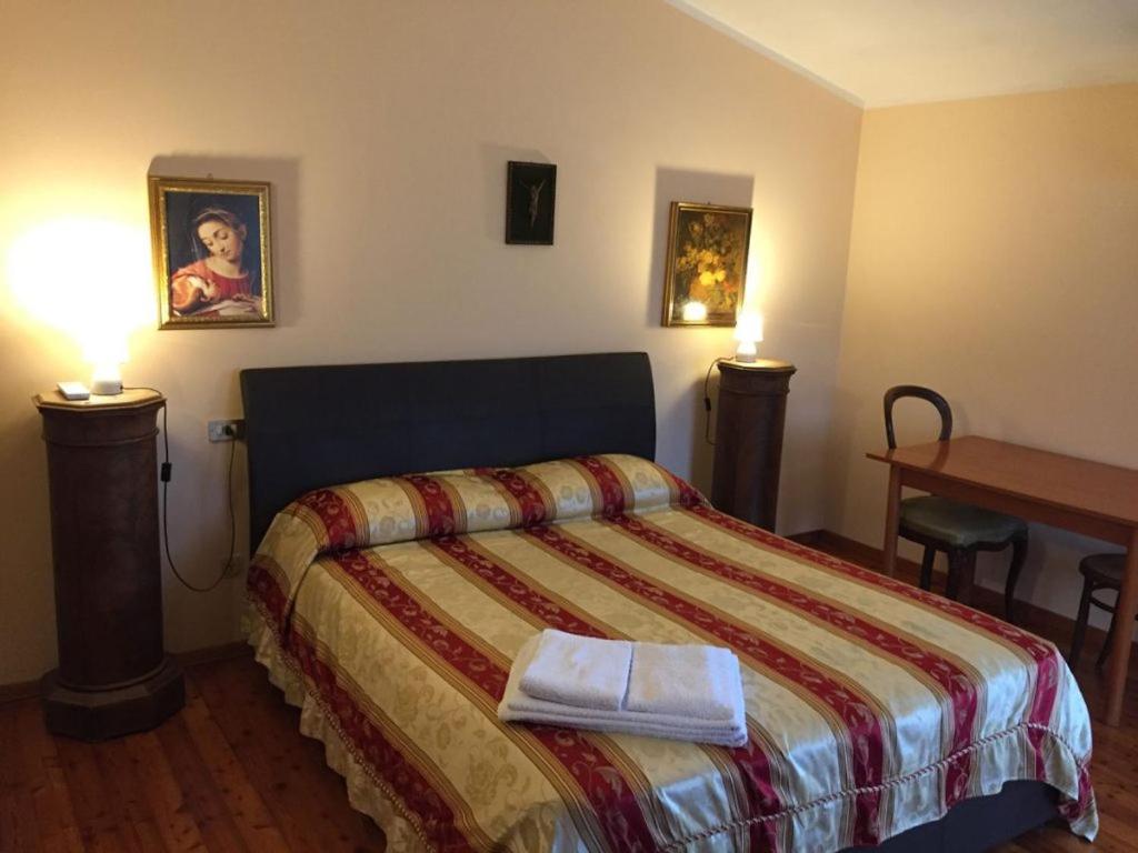 Double Room with Private External Bathroom