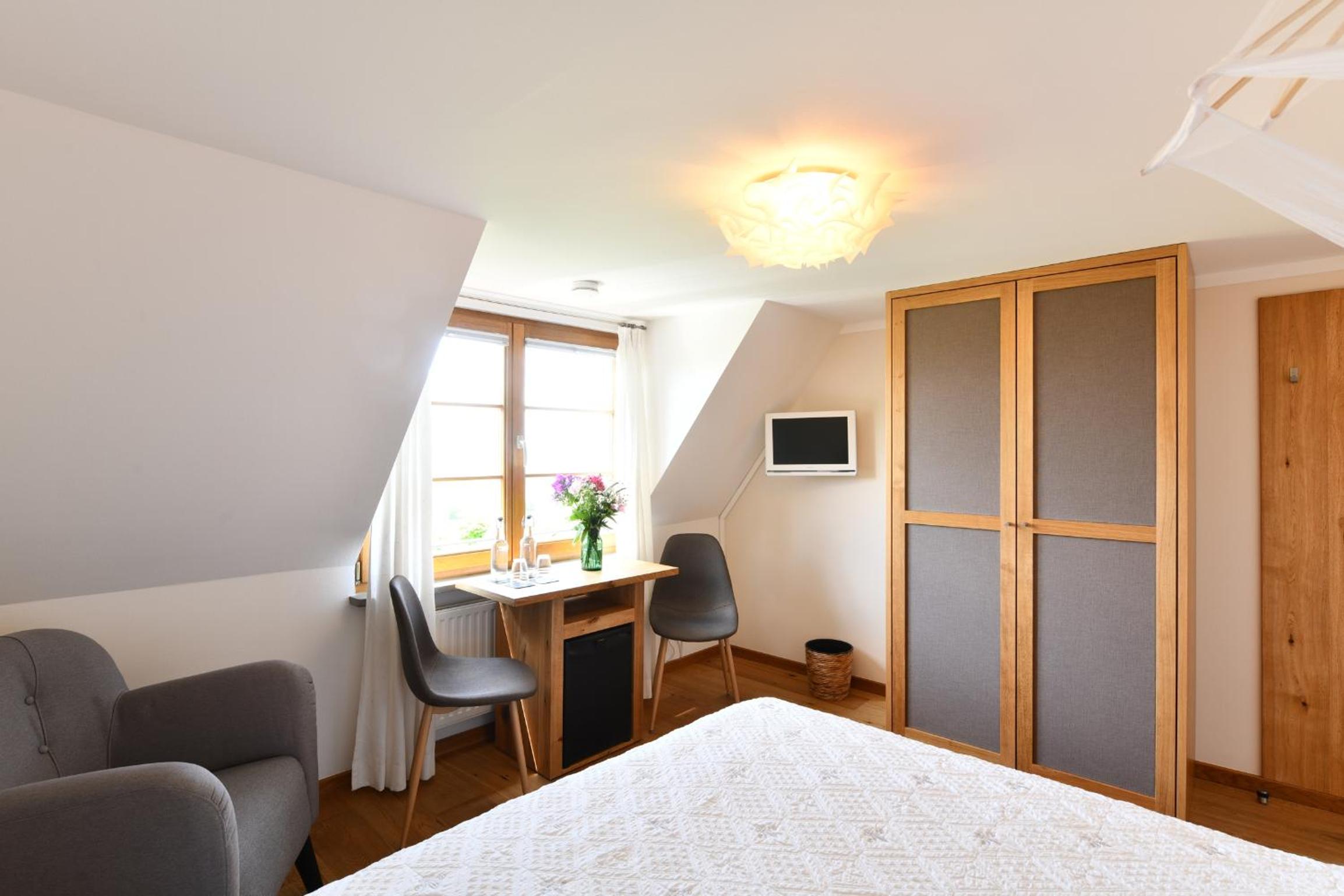 Double Room Economy with Lake View