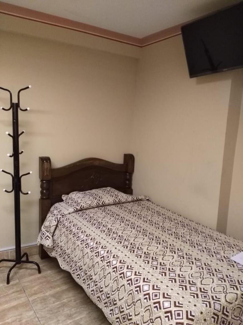 Single Room with Shared Bathroom