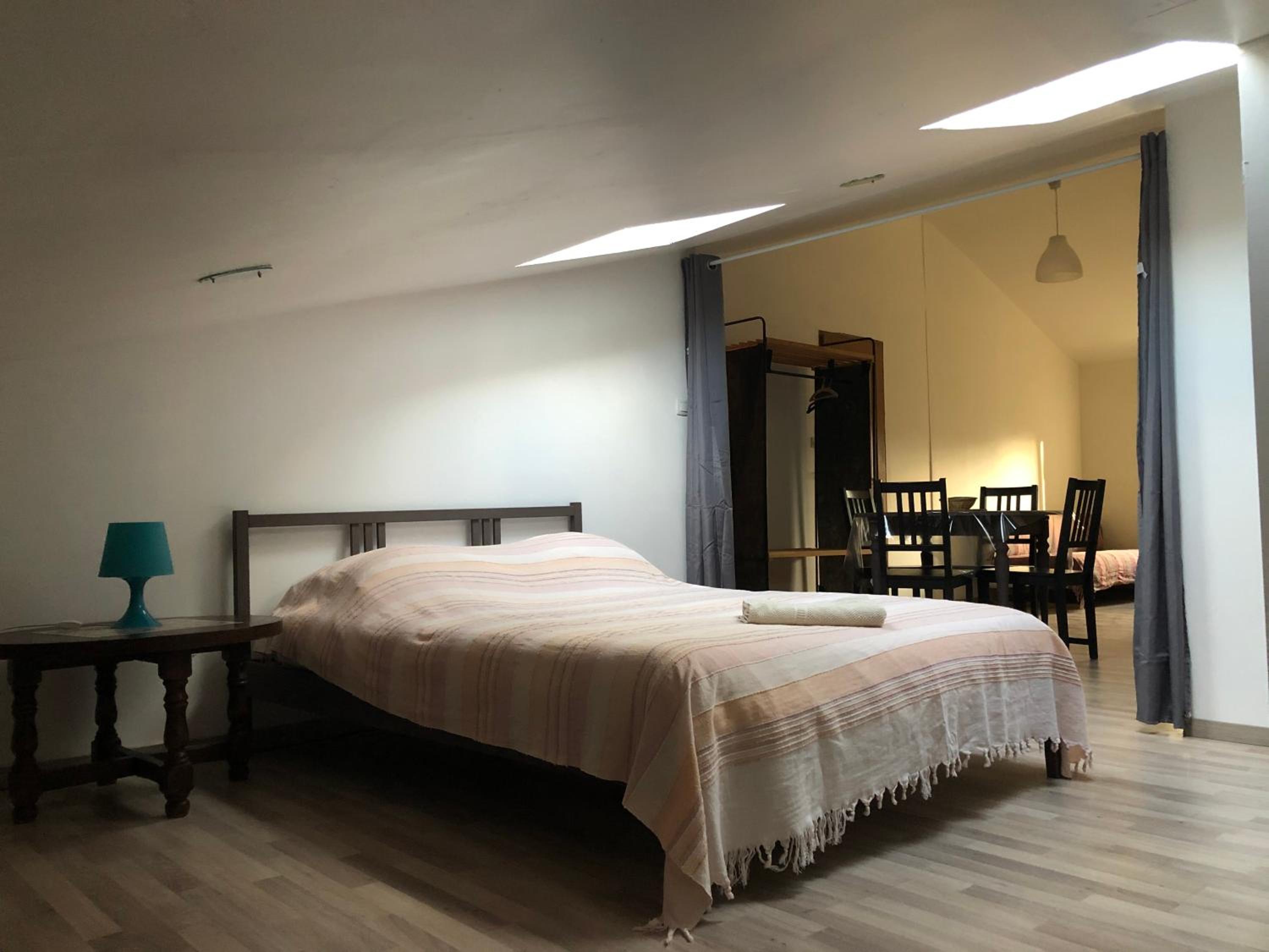 One-Bedroom Apartment - Photo 9