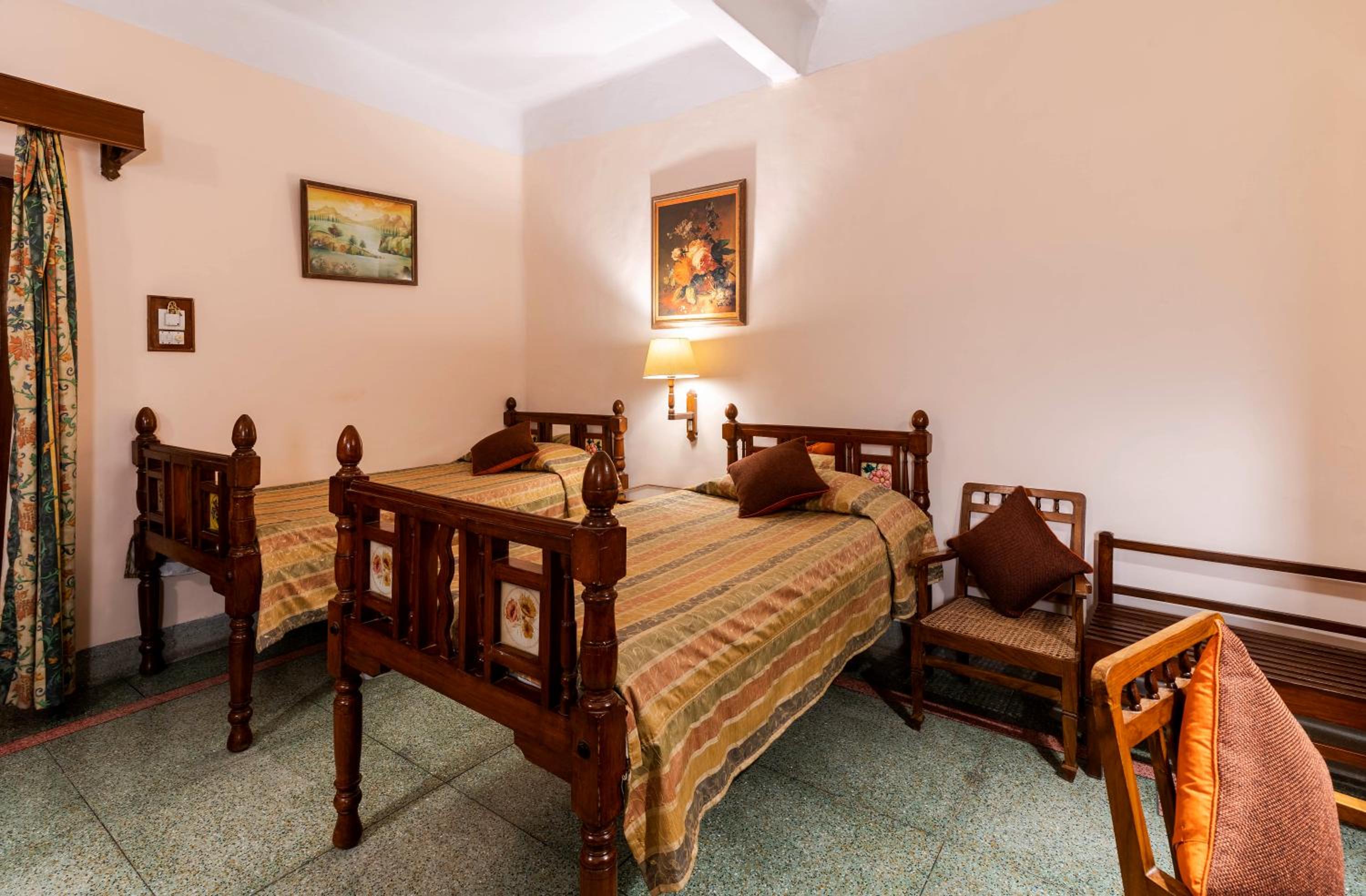 Deluxe Room - Photo 6
