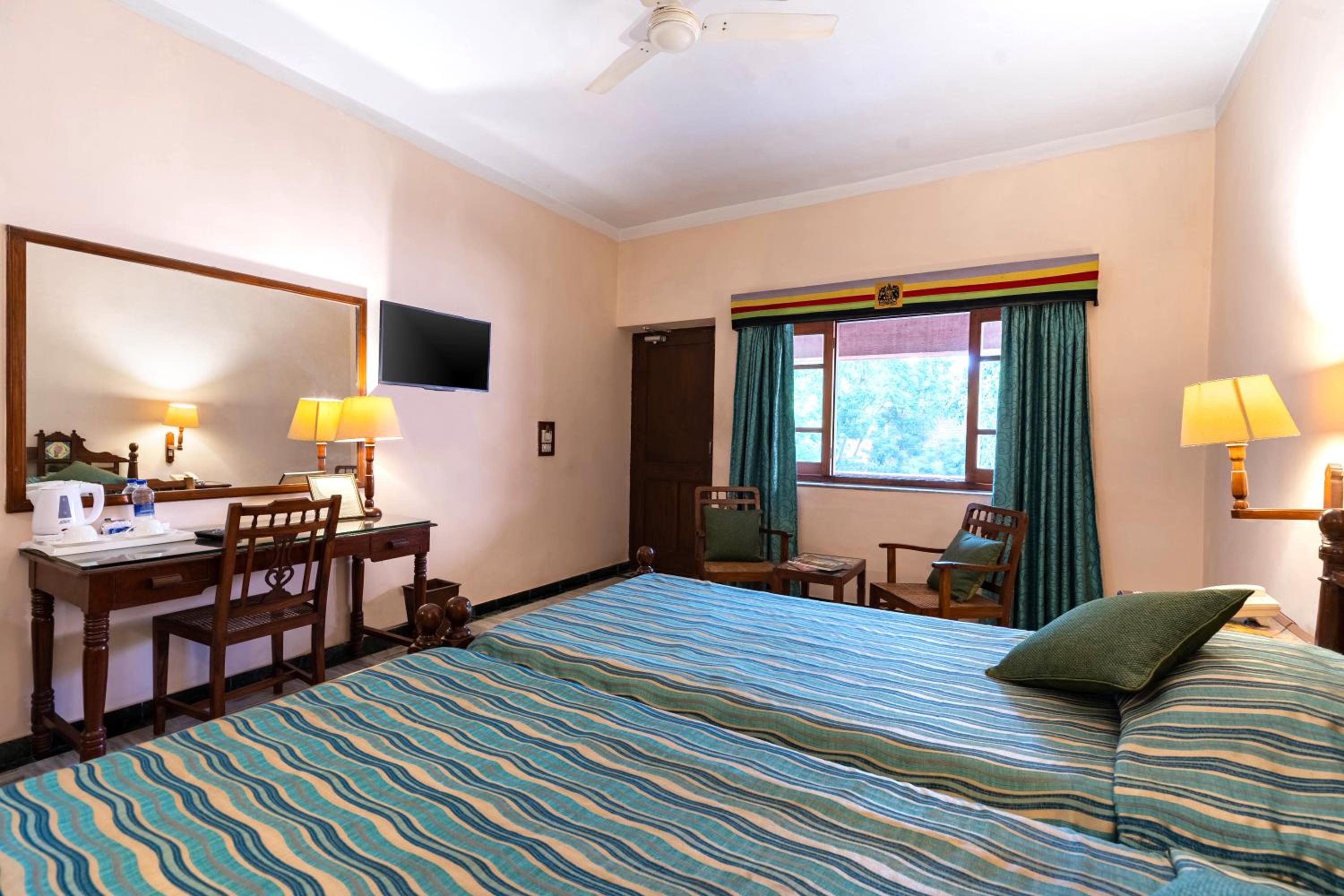 Deluxe Room - Photo 3