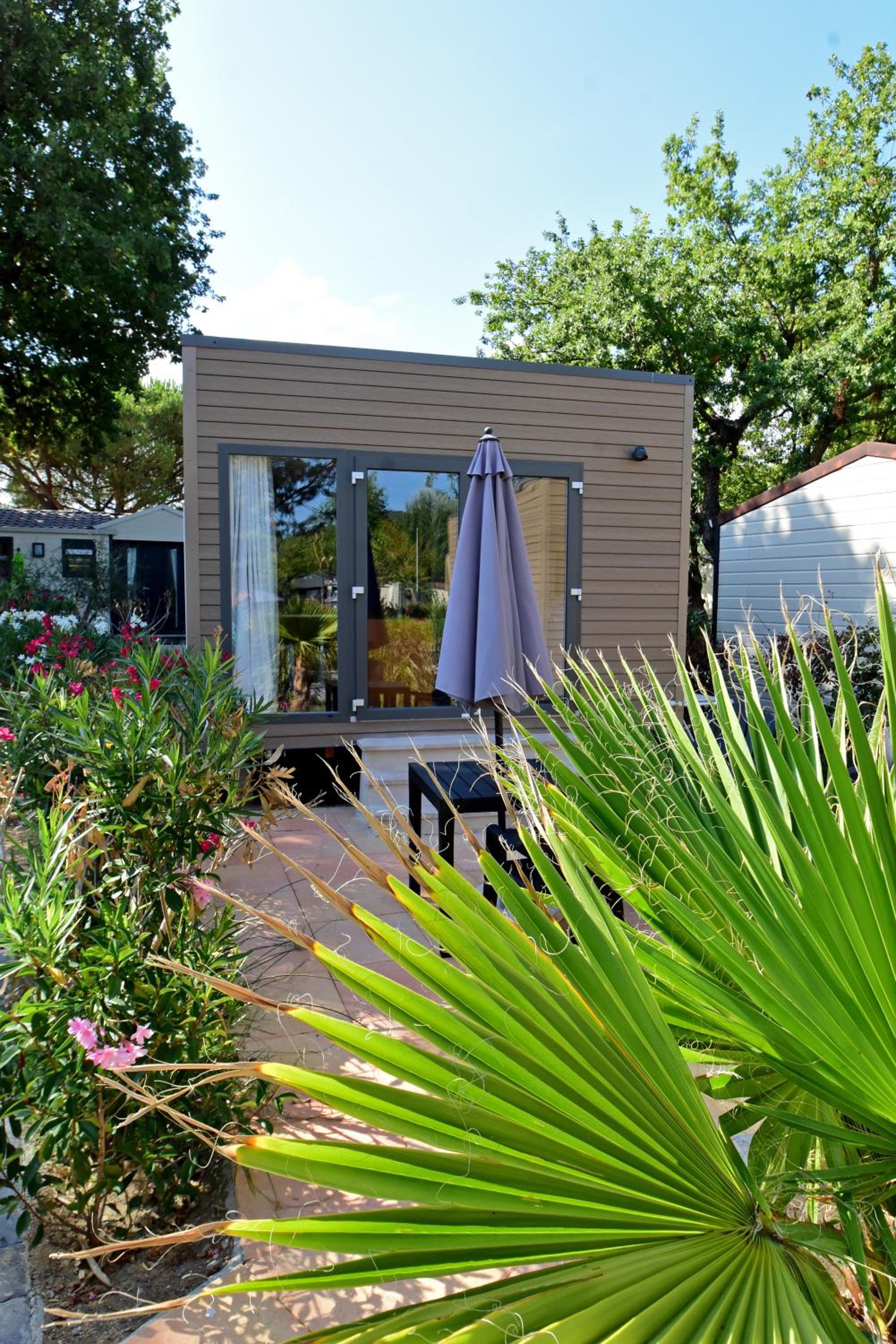 Mobile Home photo 3