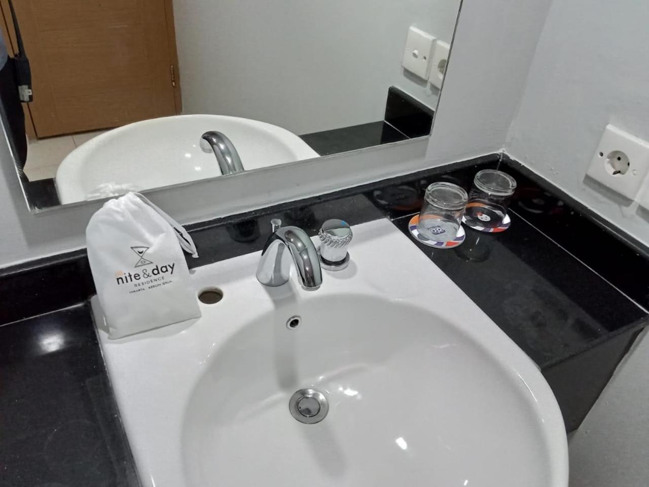 Standard Double or Twin Room - Photo 6