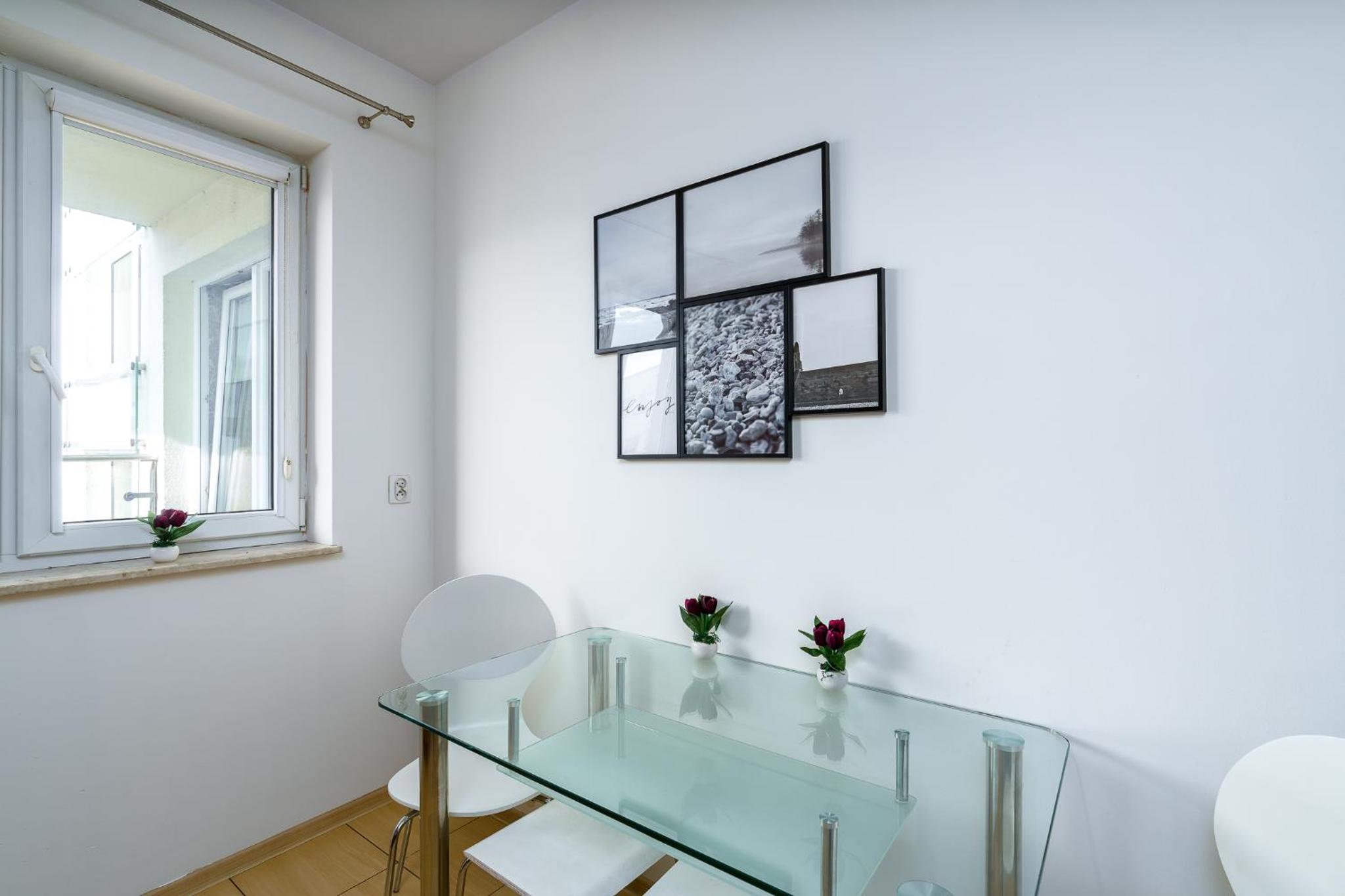 One-Bedroom Apartment - Photo 10
