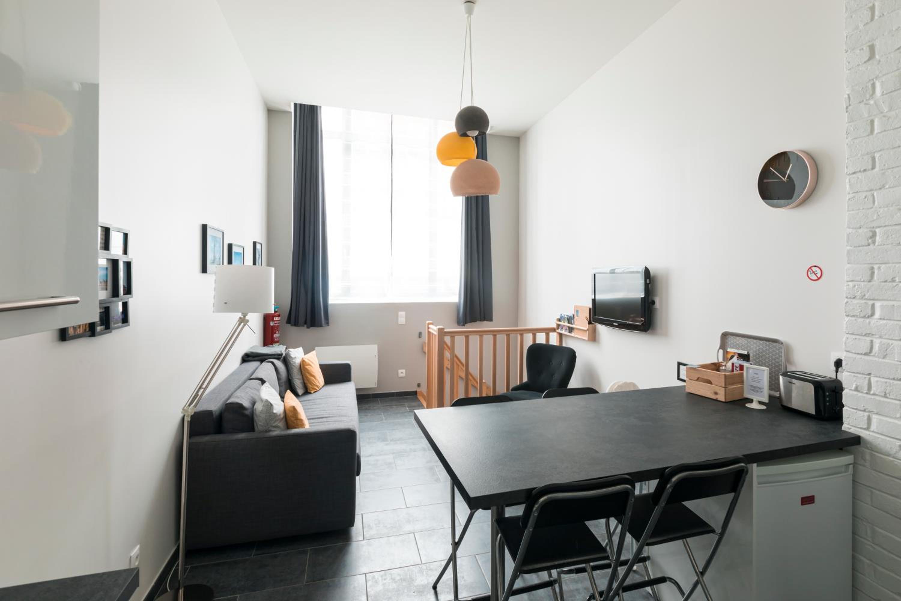 One-Bedroom Apartment