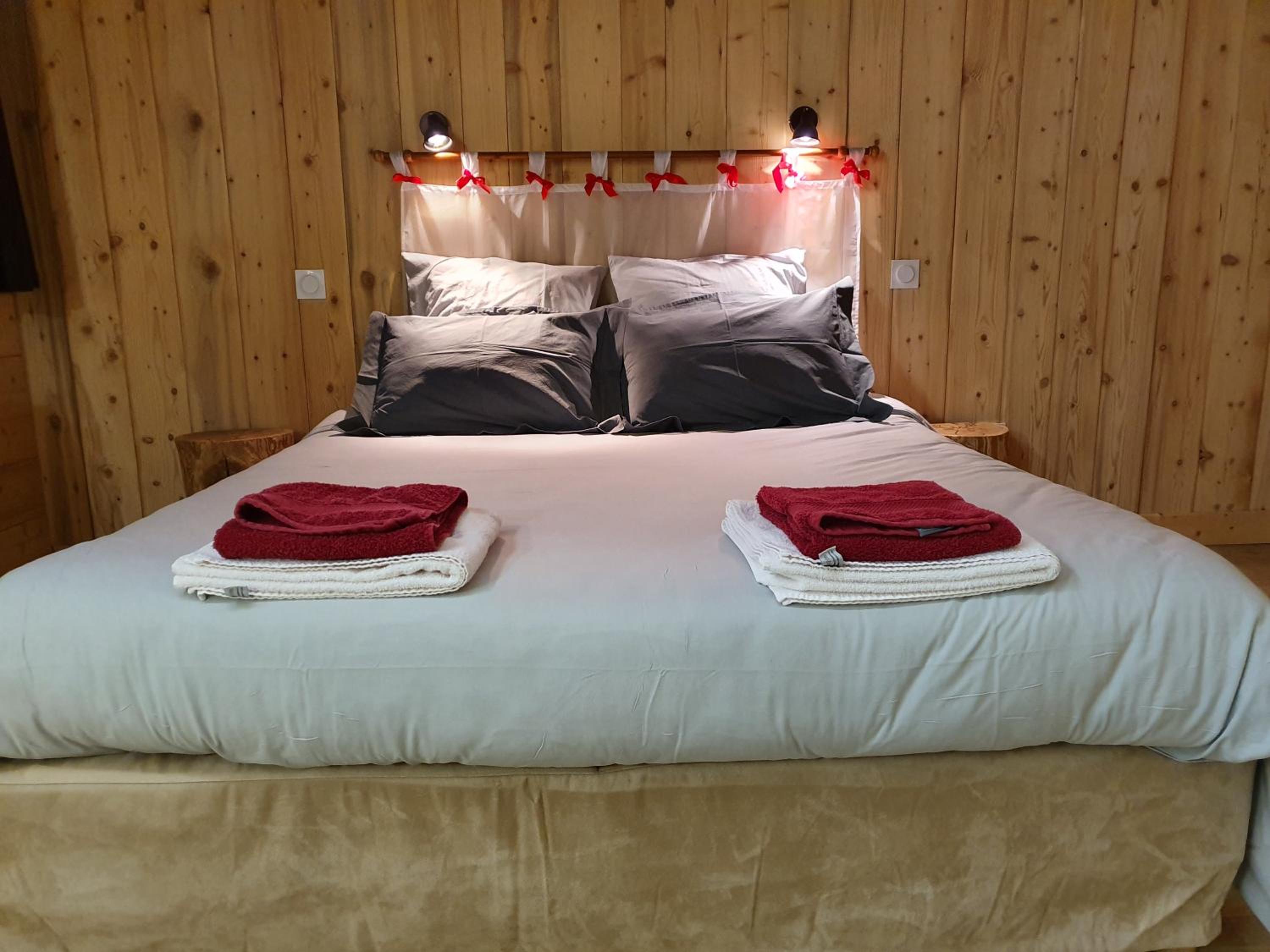 Double Room with Mountain View - Photo 3