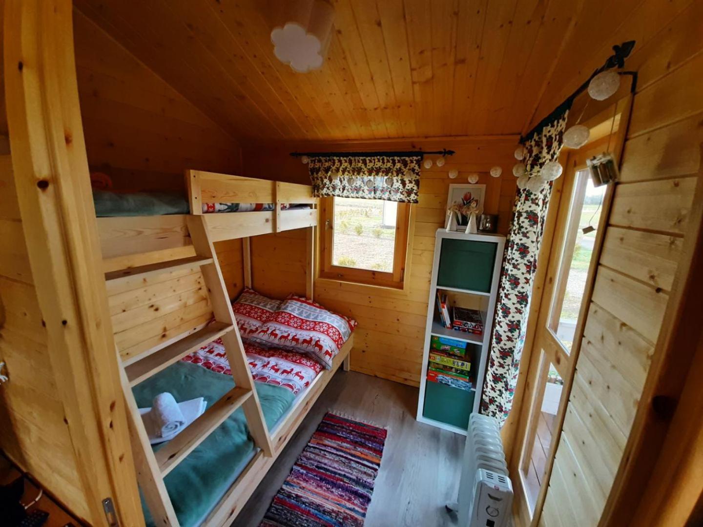 One-Bedroom House photo 2