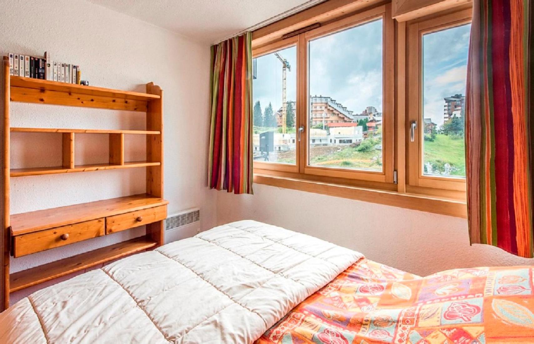 Select One-Bedroom Apartment (6 People)