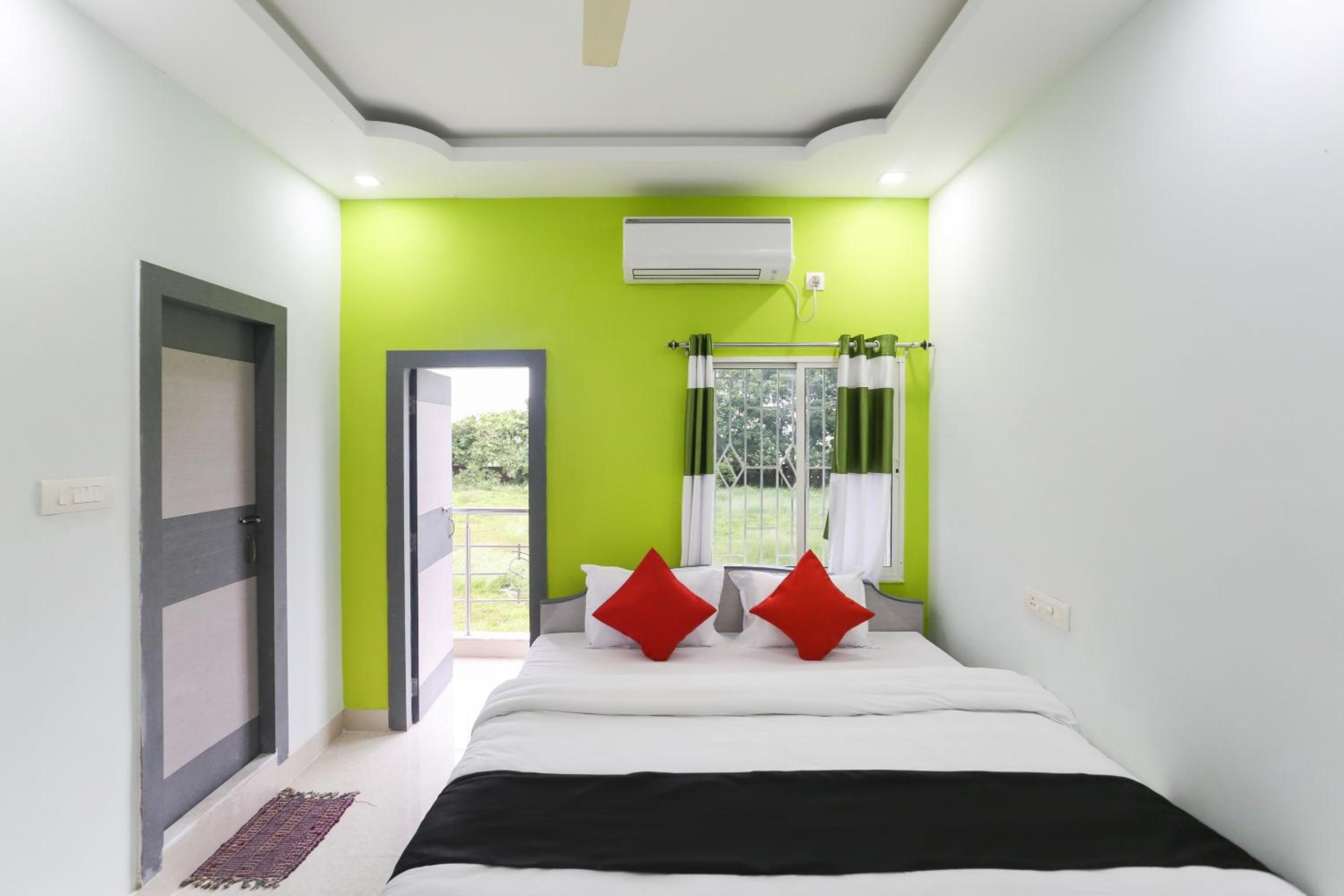 Puja International Hotel
