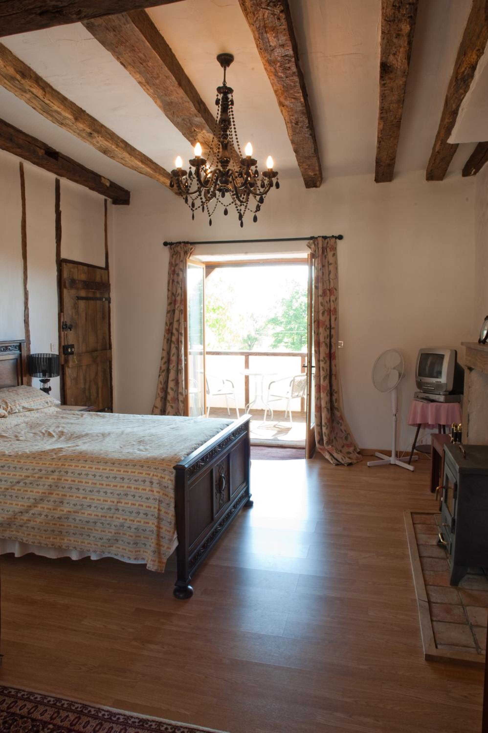 Double Room - Photo 3