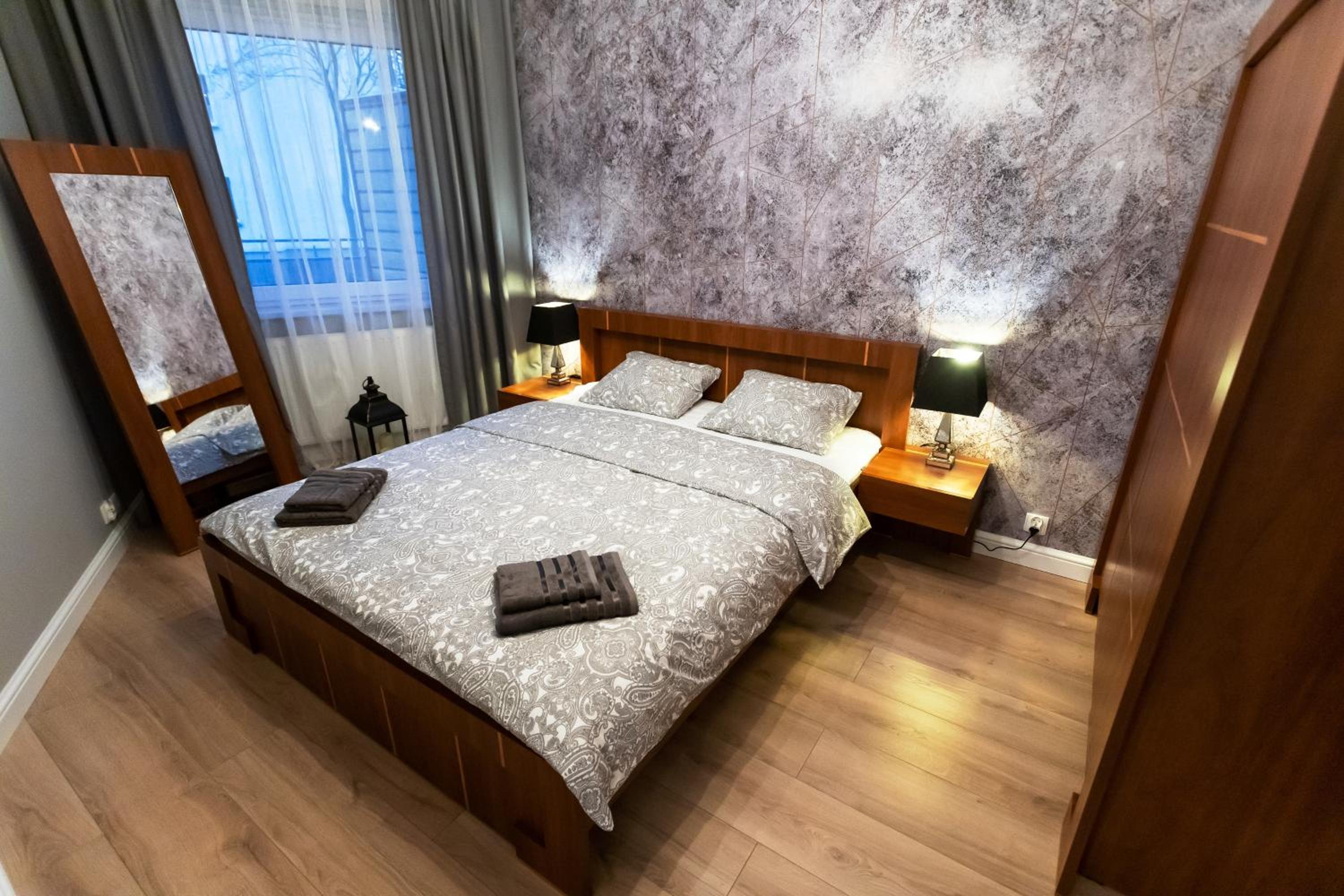 One-Bedroom Apartment - Photo 15