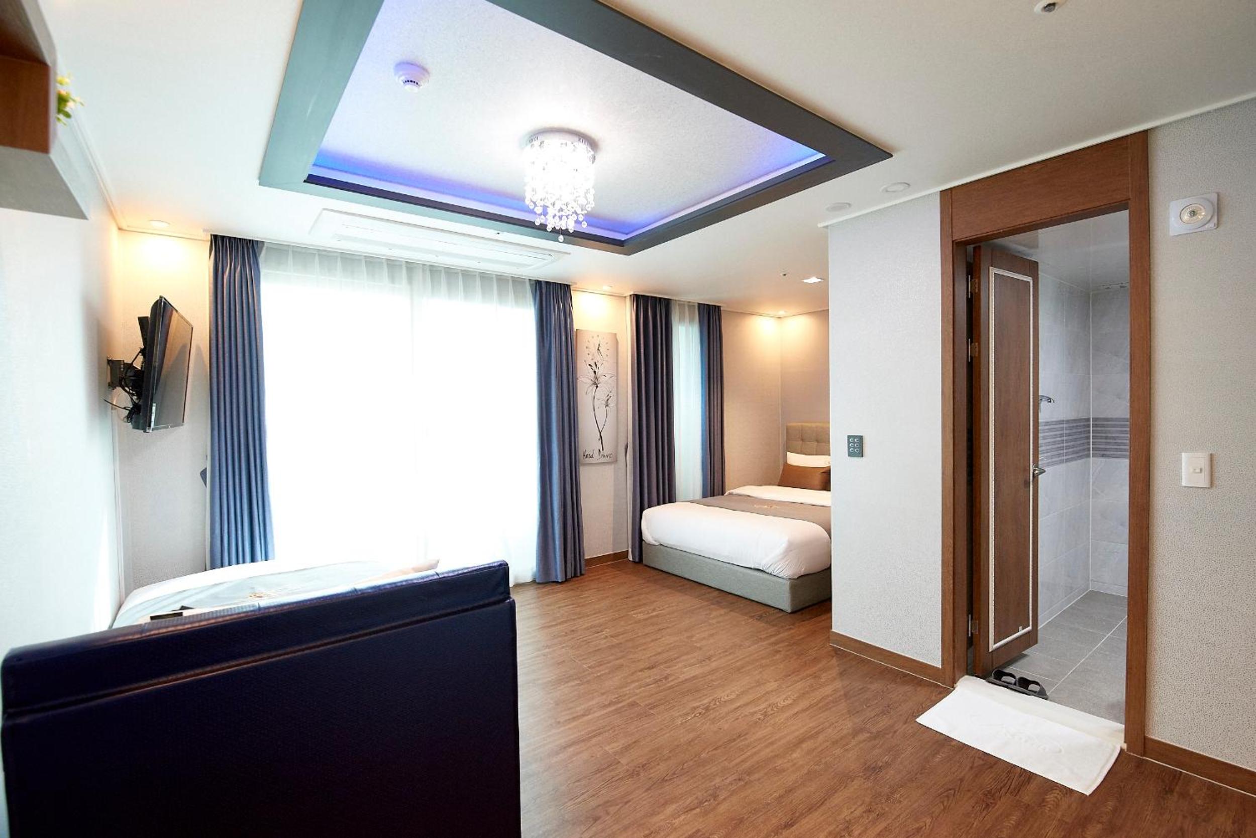 Family Junior Suite with Ocean View