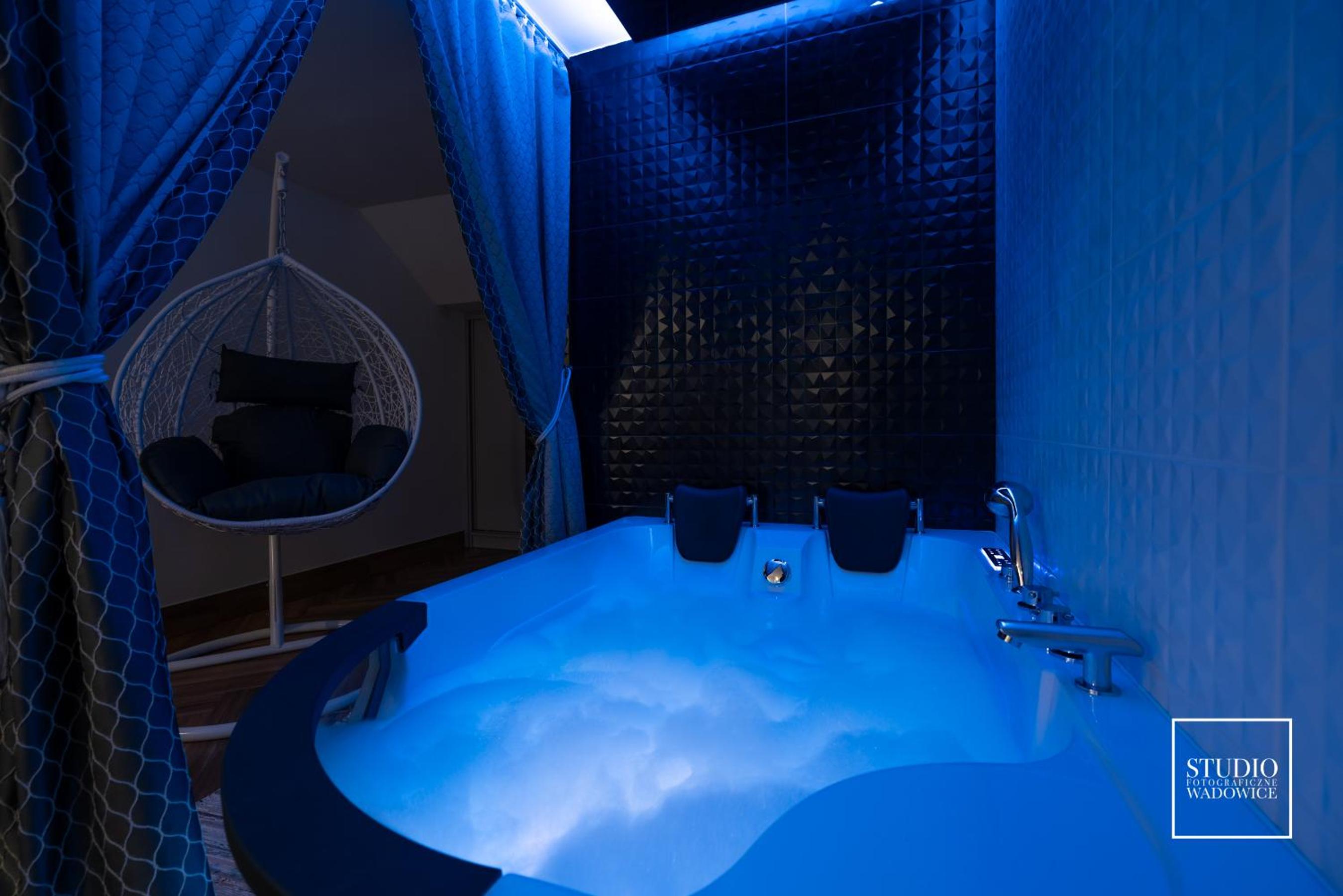 Studio with Spa Bath - Photo 2