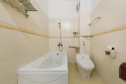 Family Room with Balcony, photo 7