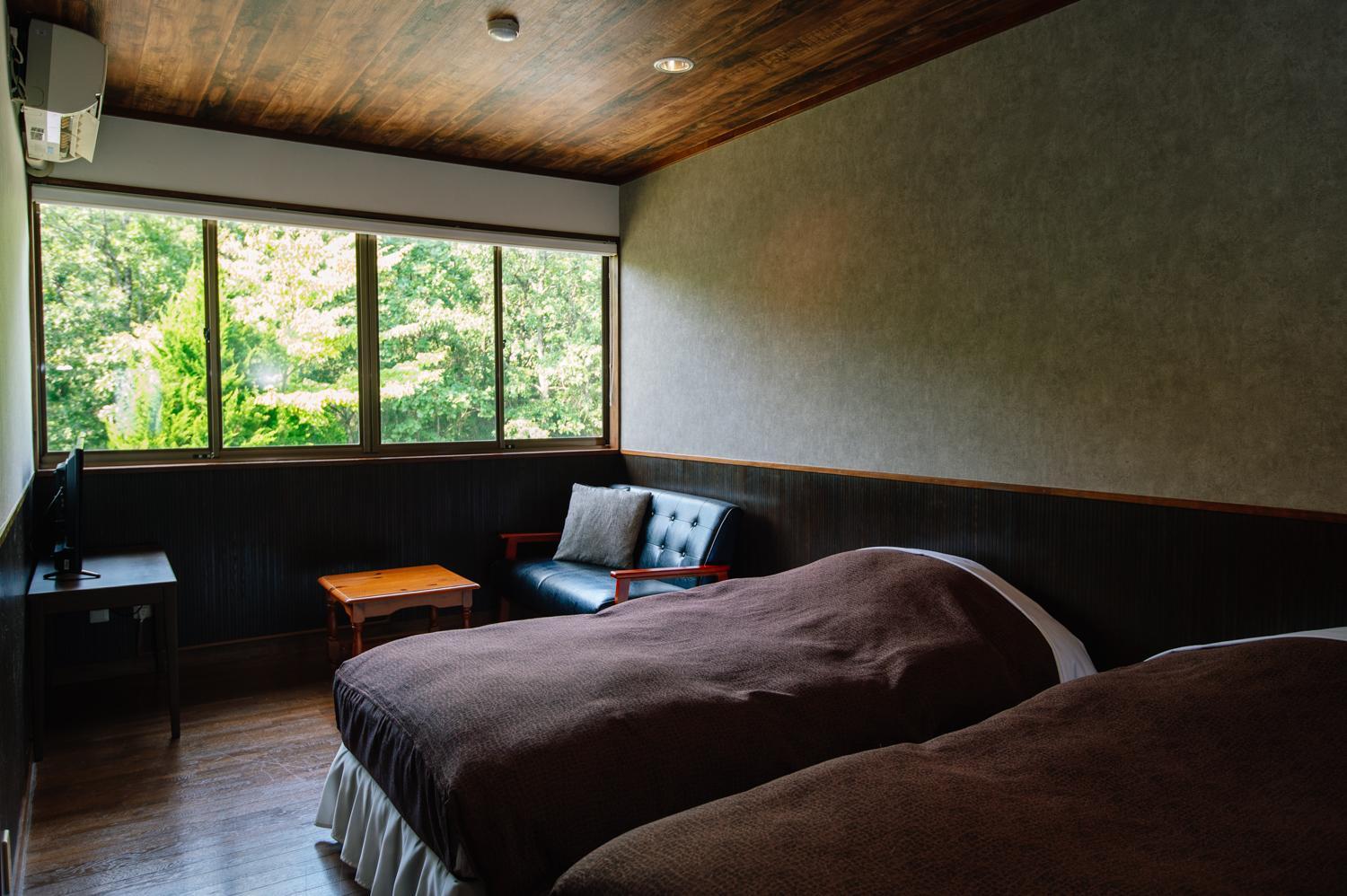 Standard Twin Room - Photo 1