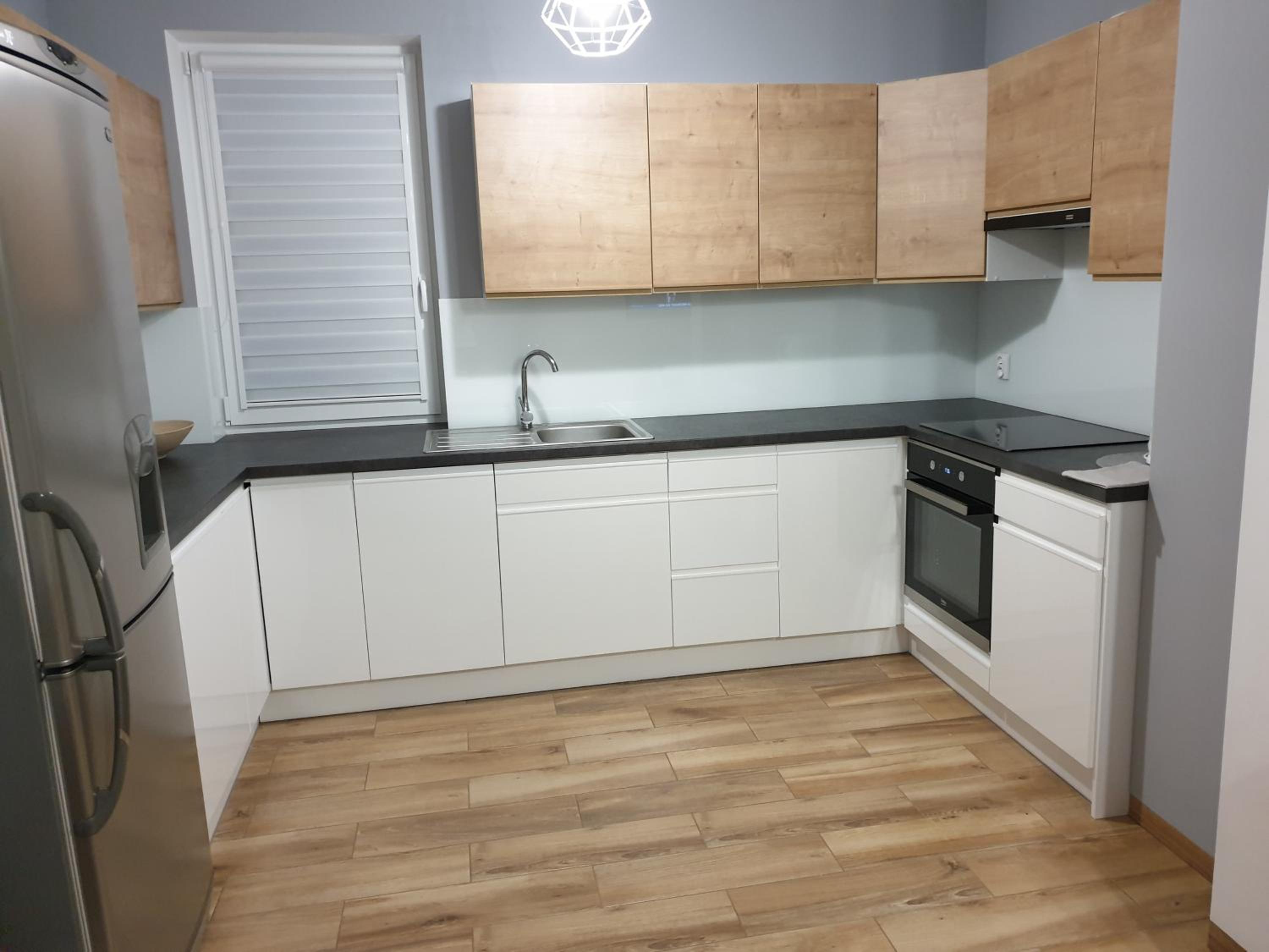 Apartment with Balcony - Leszczynowa 16/9