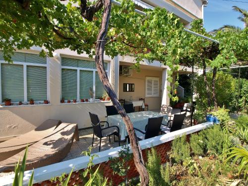Apartment with Terrace photo 2