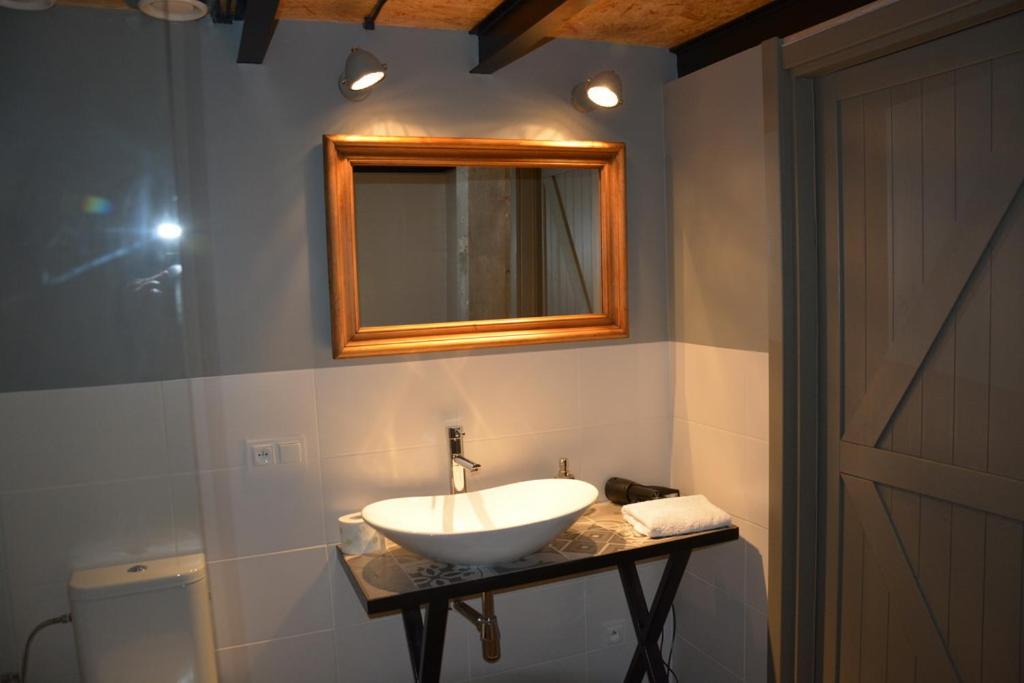 One-Bedroom Apartment - Photo 4