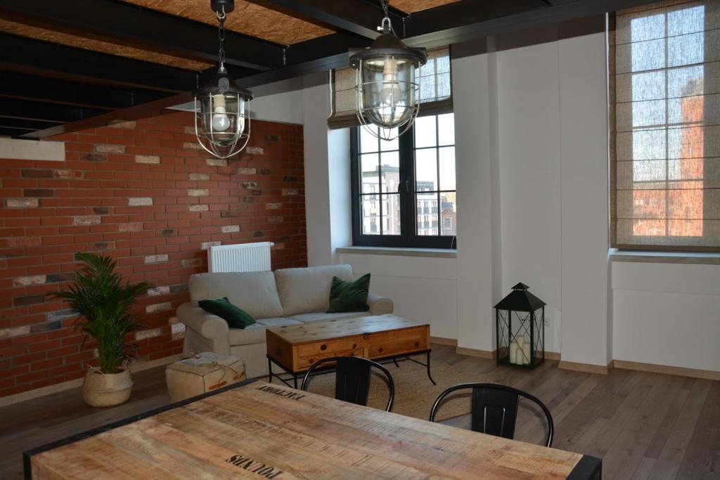 One-Bedroom Apartment - Photo 18