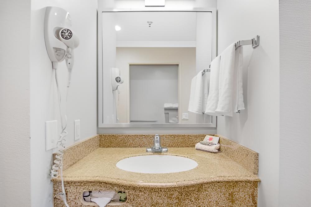 SureStay Hotel by Best Western Fontana, Billede 8