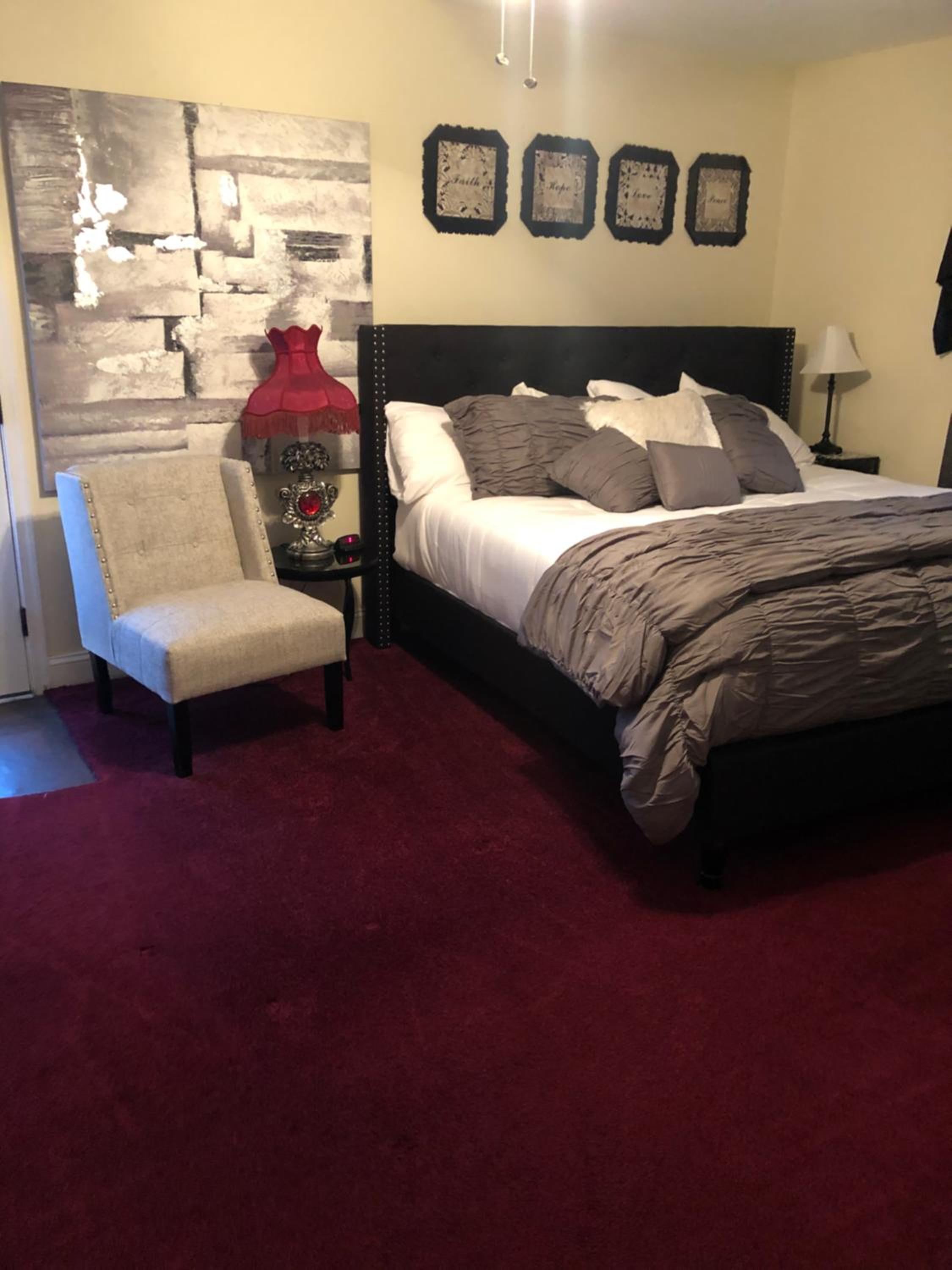 Deluxe King Room photo 2