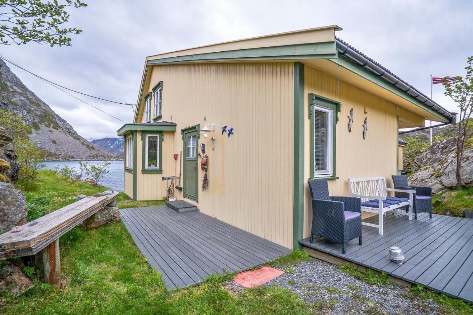 Four-Bedroom House photo 2