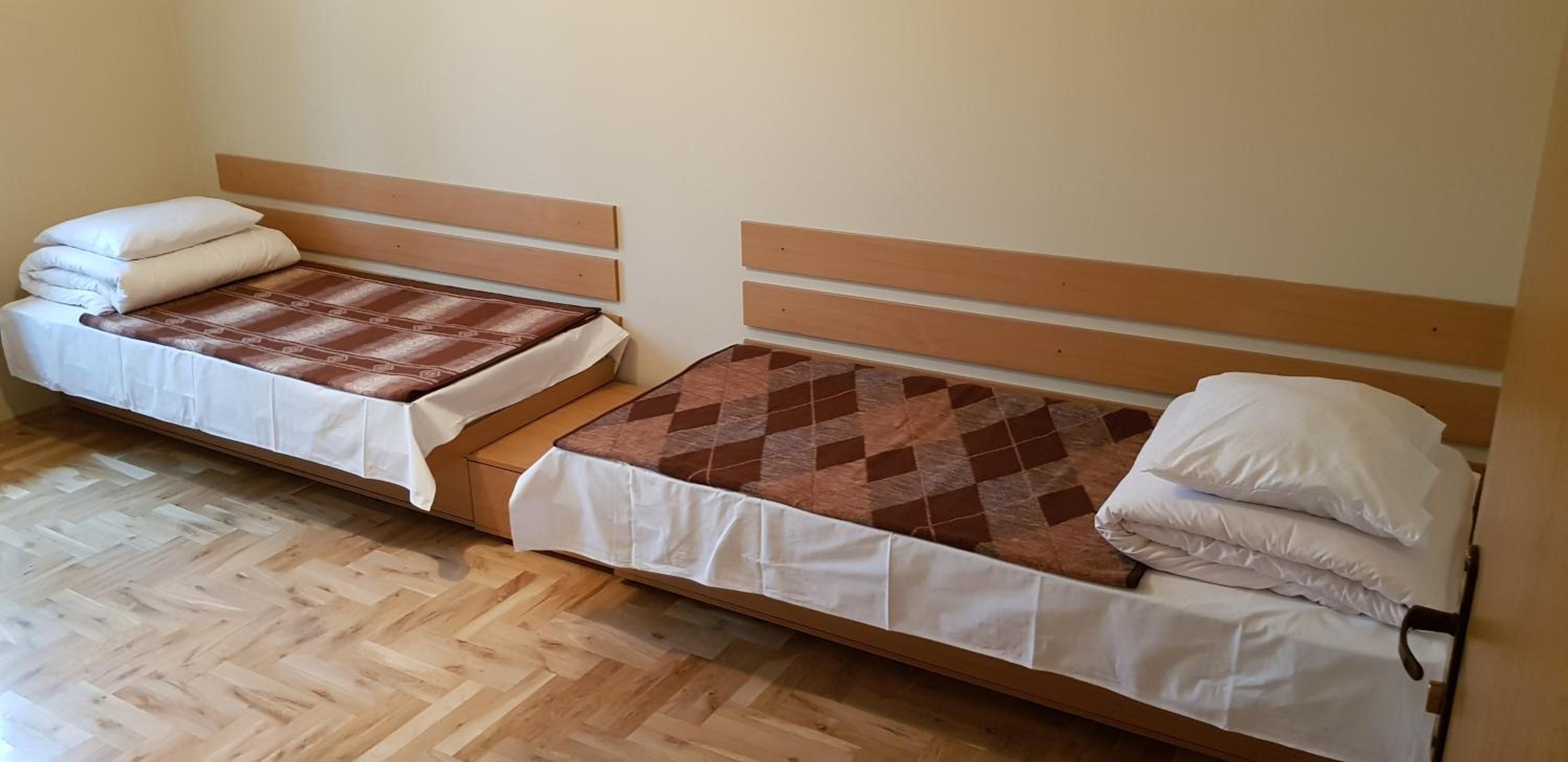 Quadruple Room with Private Bathroom photo 2