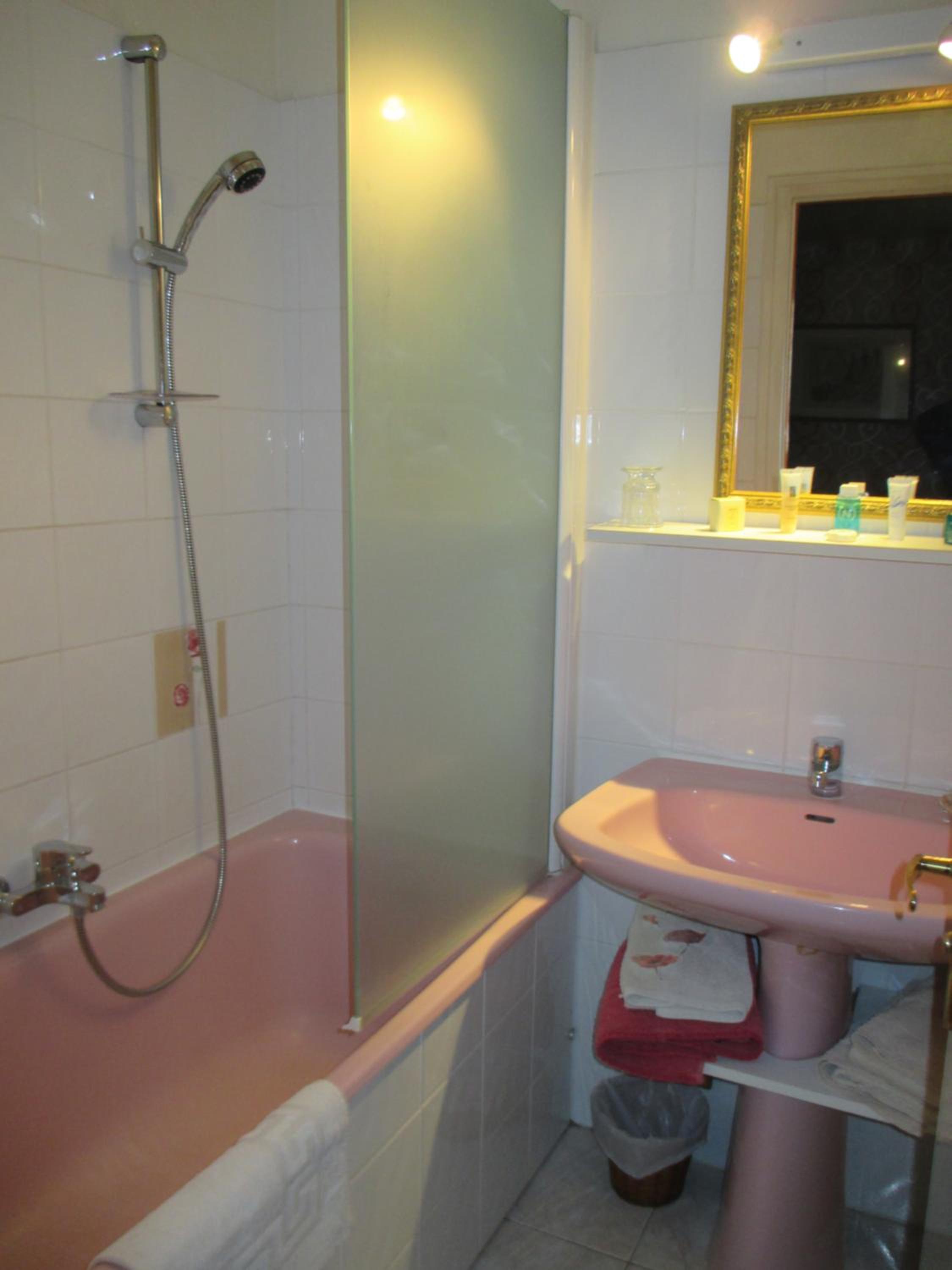 Double Room with Private Bathroom photo 1
