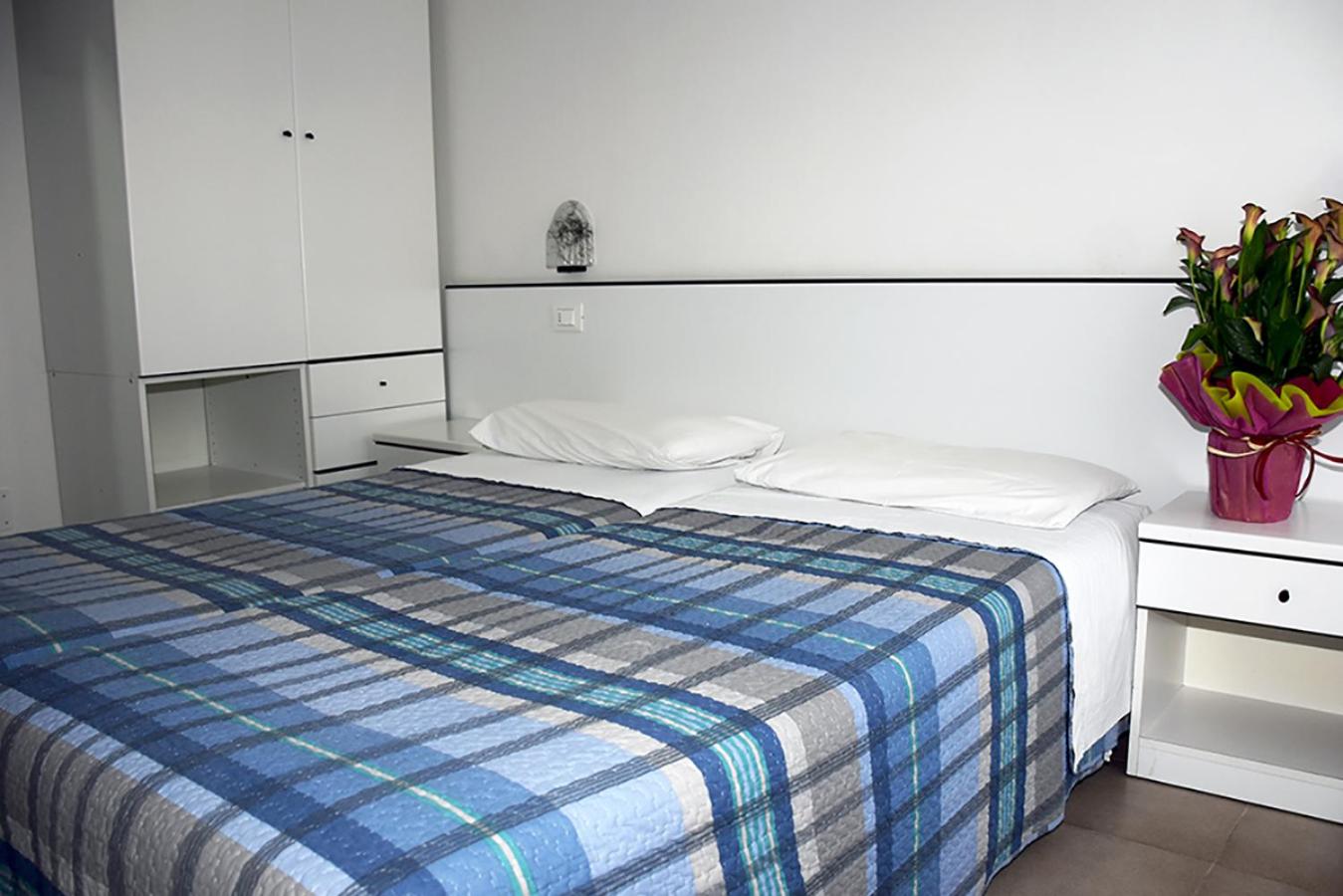 Standard Double or Twin Room photo 2