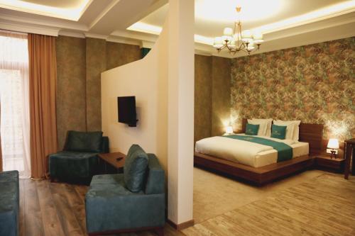 One-Bedroom Suite photo 2