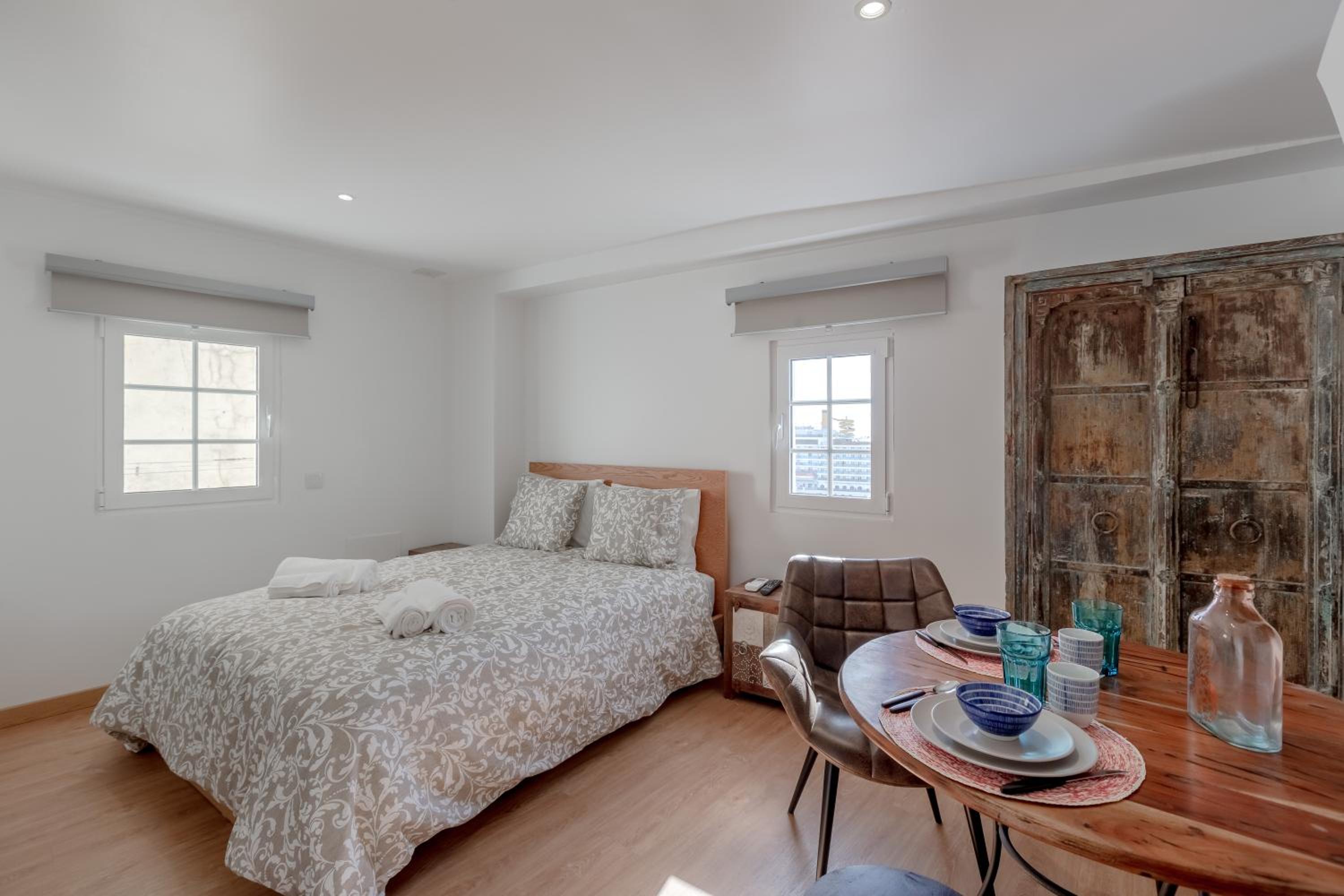 One-Bedroom Apartment - Photo 27