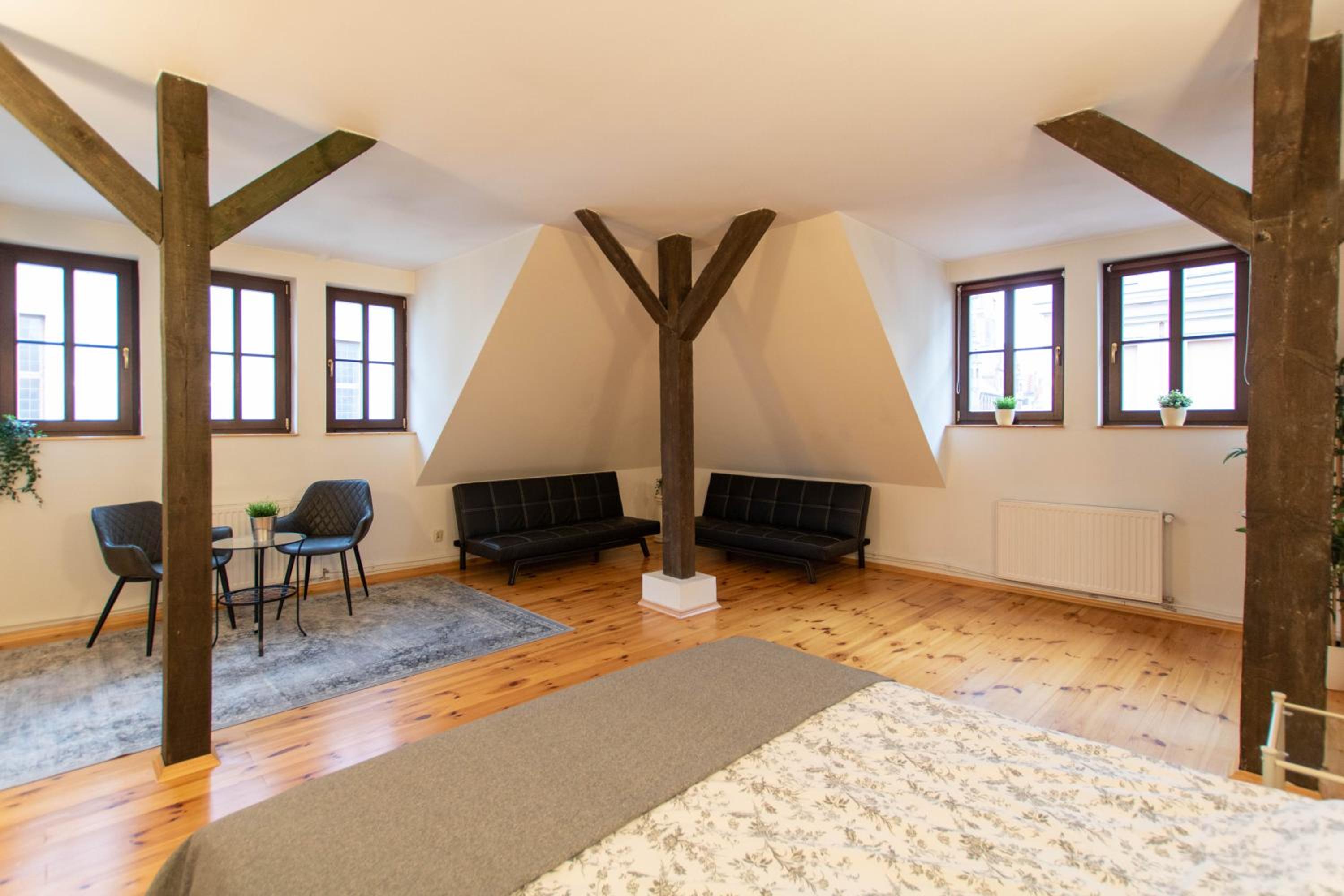 Three-Bedroom Apartment - Photo 3